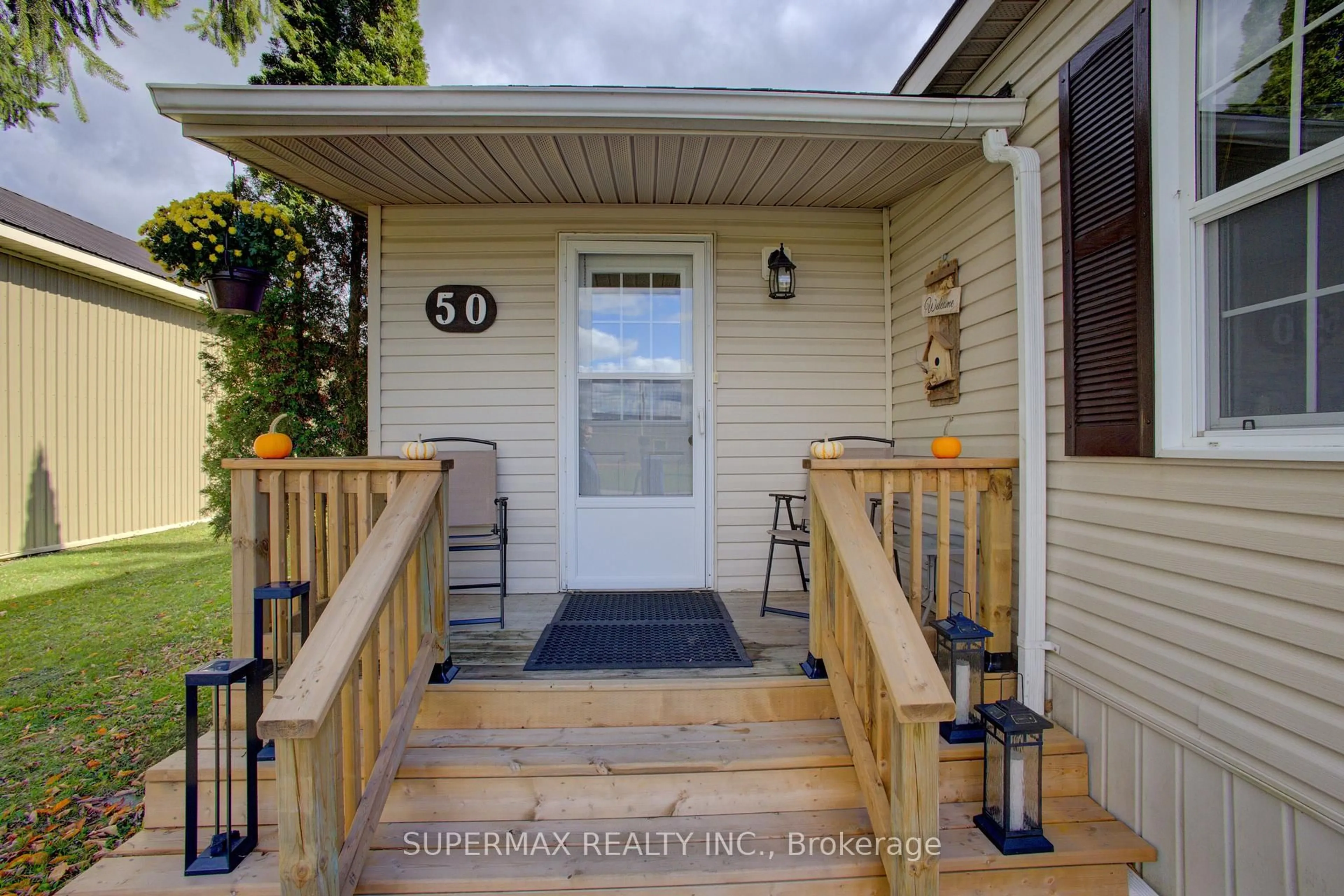 Indoor entryway for 302694 Douglas St #50, West Grey Ontario N0G 1R0