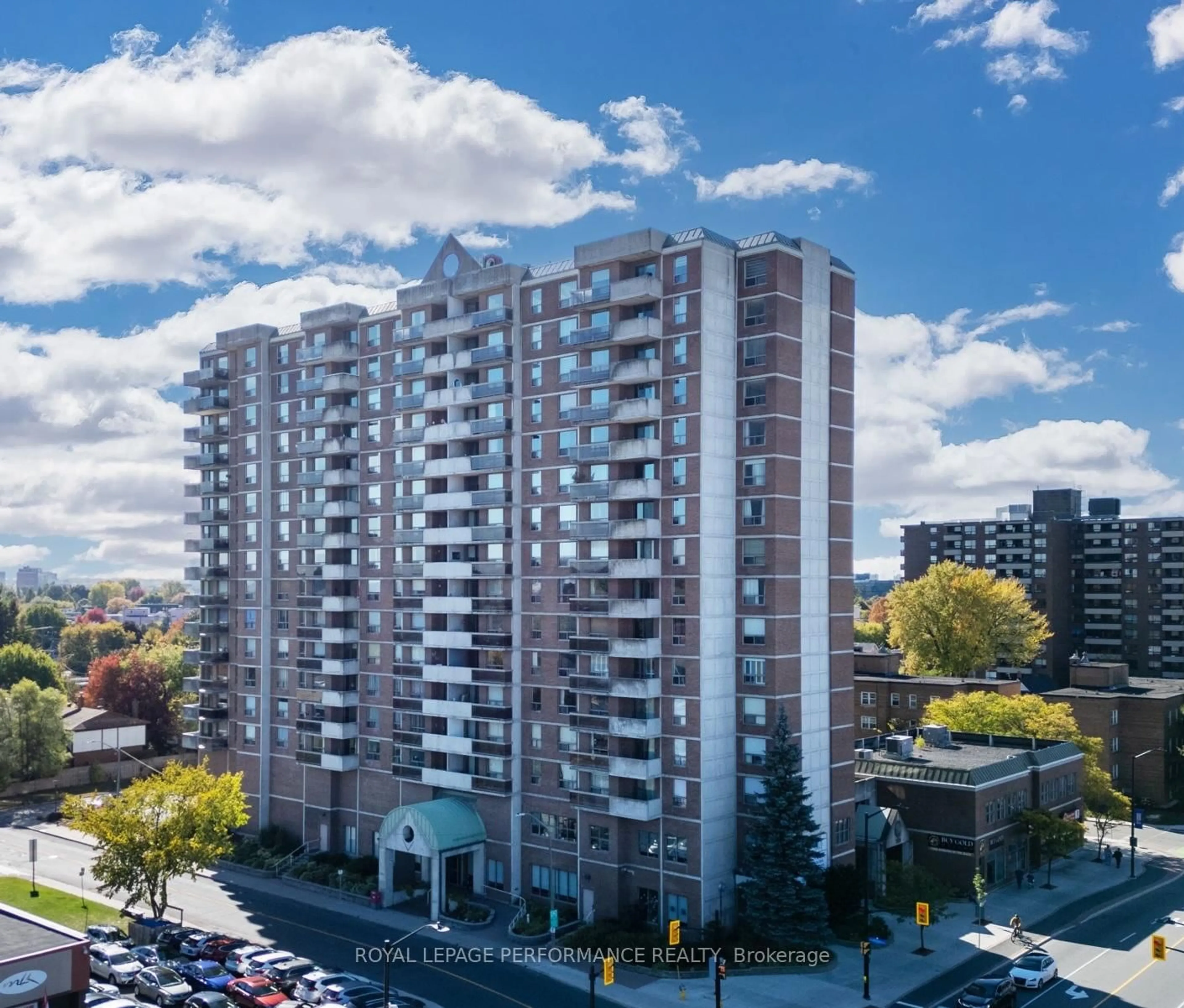 A pic from outside/outdoor area/front of a property/back of a property/a pic from drone, city buildings view from balcony for 200 Lafontaine Ave #1610, Ottawa Ontario K1L 8K8