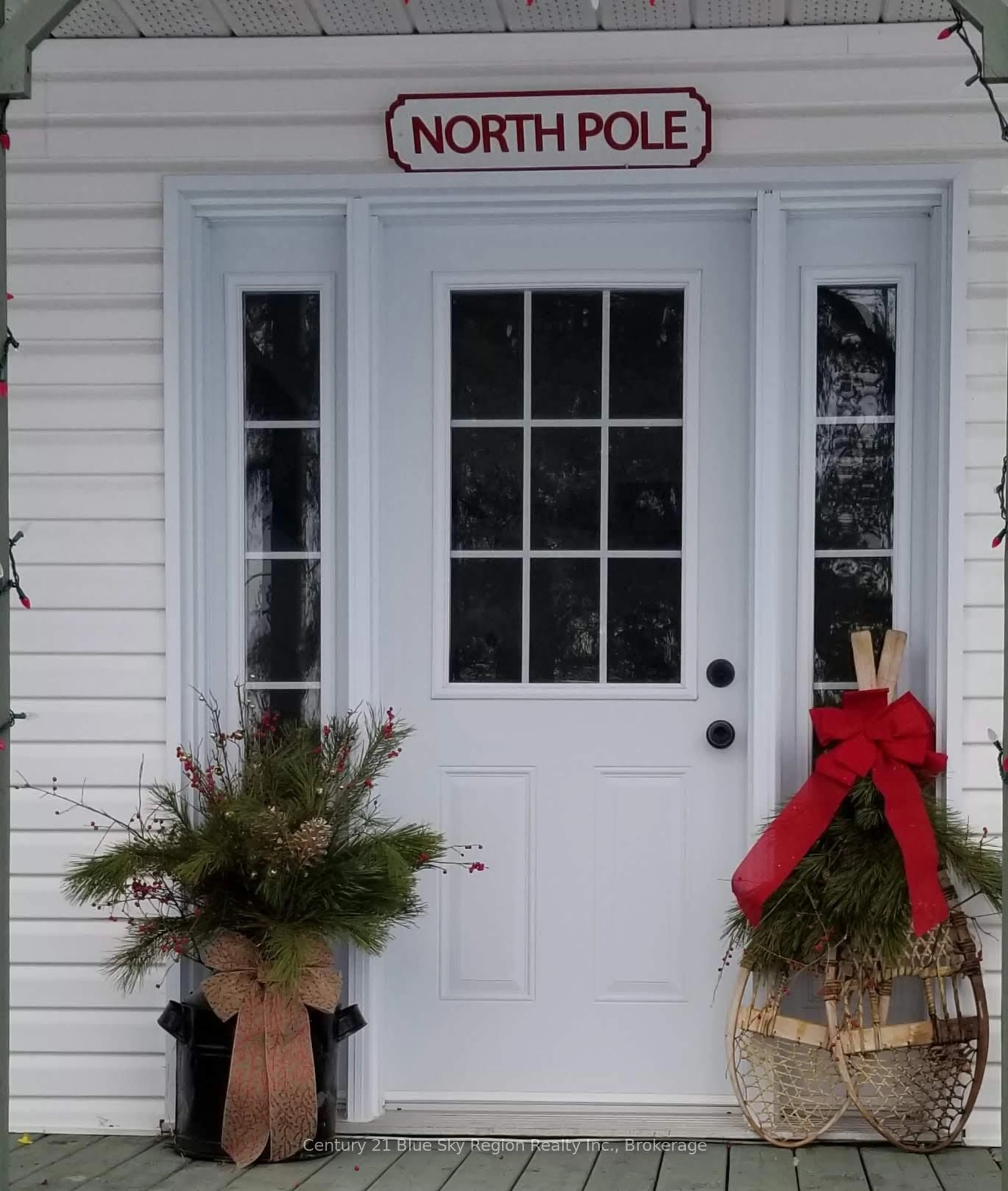 Indoor entryway for 1846 Highway 17, East Ferris Ontario P0H 1K0