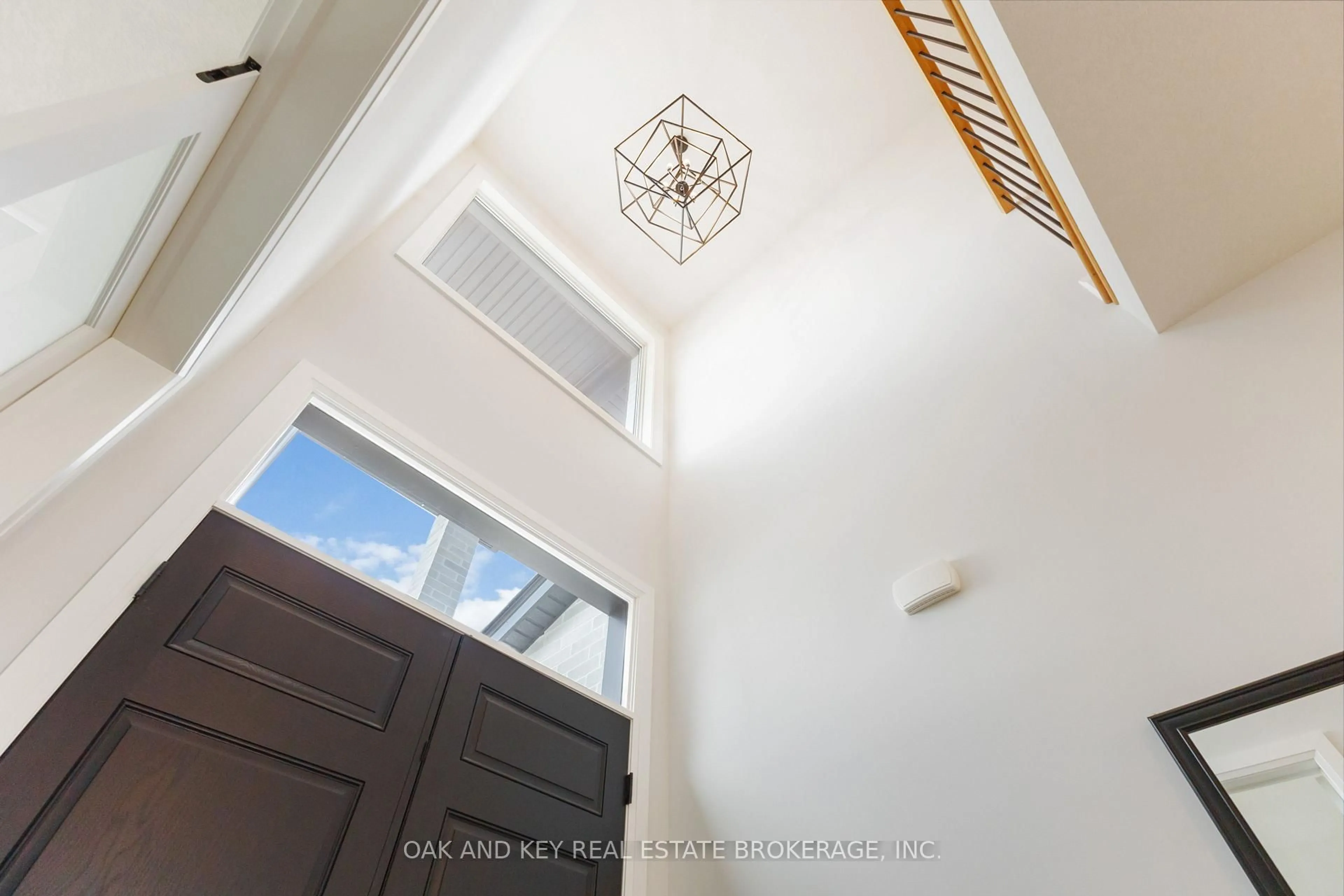 Indoor entryway for 119 DAVENTRY Way, Middlesex Centre Ontario N0L 1R0