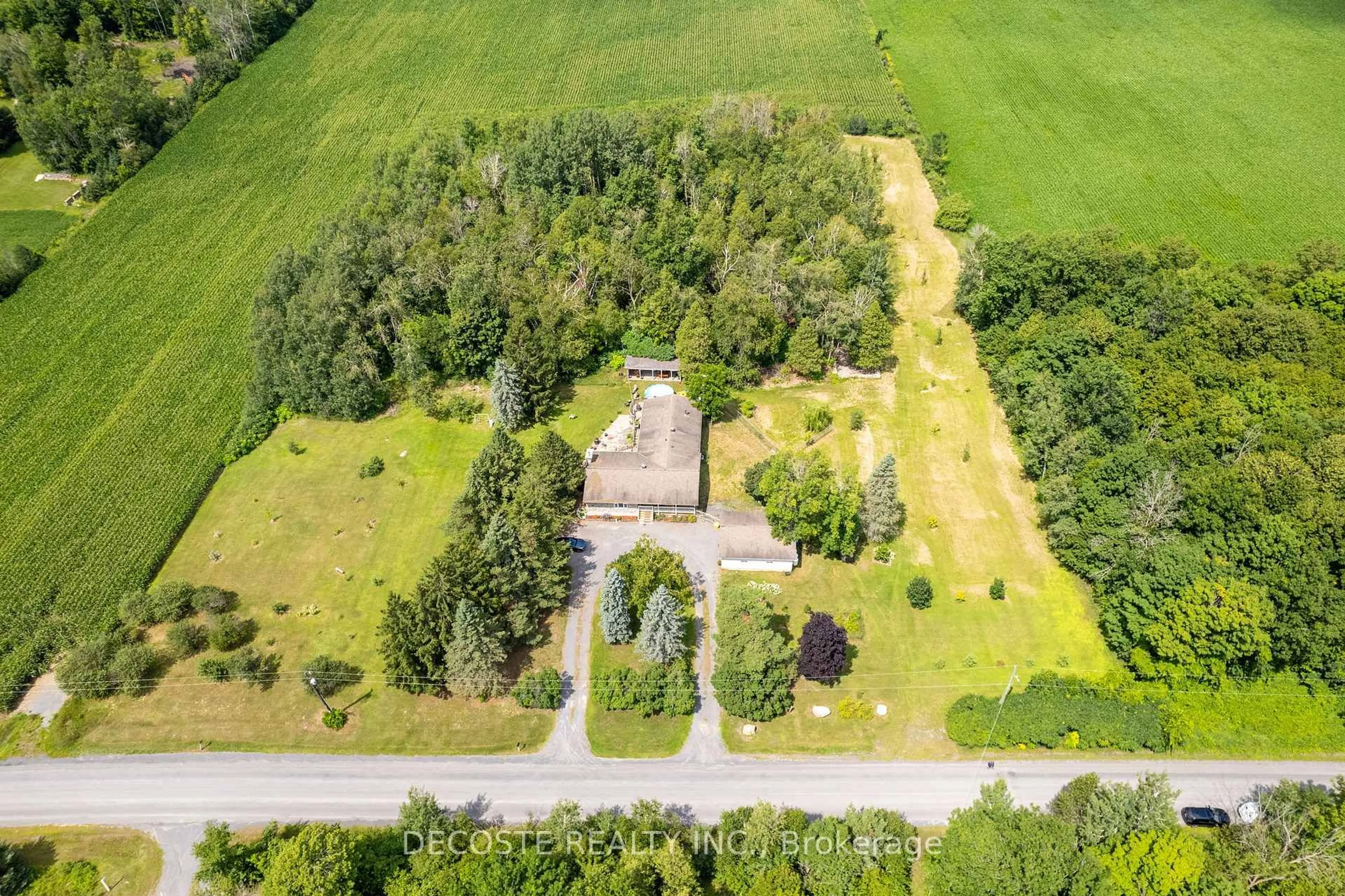 A pic from outside/outdoor area/front of a property/back of a property/a pic from drone, unknown for 21275 MCCORMICK Rd, North Glengarry Ontario K0C 1A0