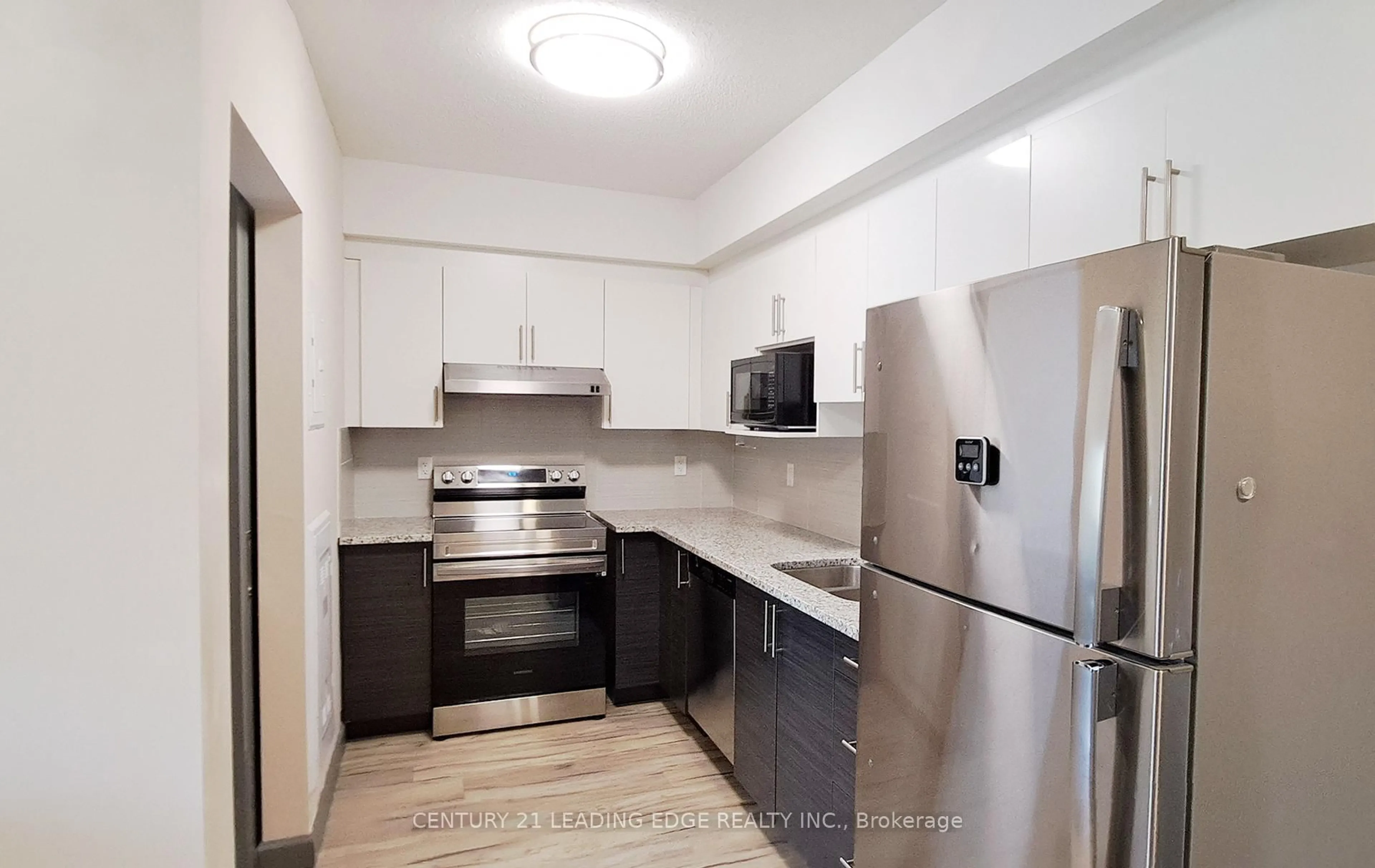 Standard kitchen, unknown for 258A SUNVIEW St #138, Waterloo Ontario N2L 0H6