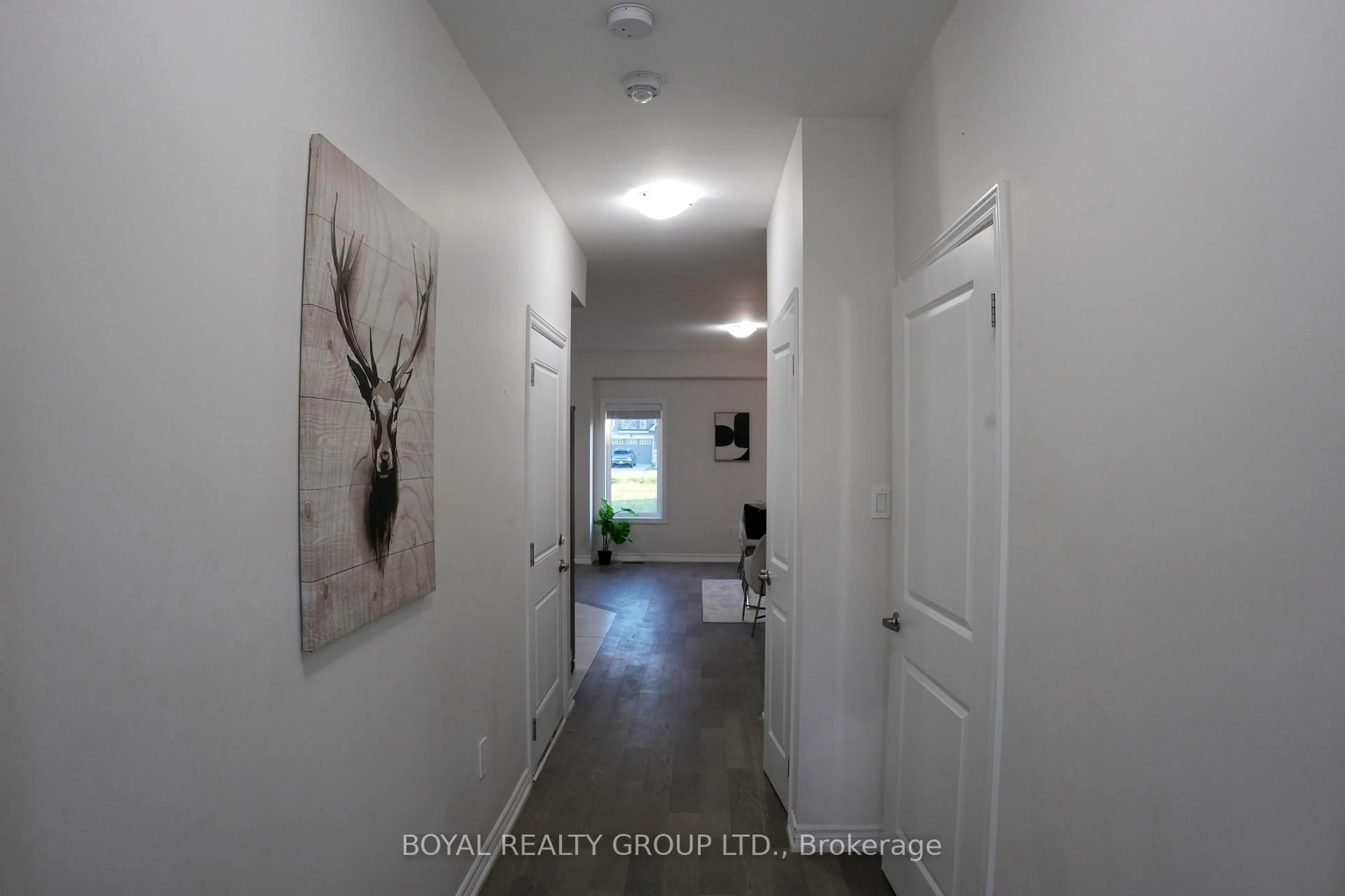 Indoor entryway for 108 Addison St #37, Blue Mountains Ontario N0H 1J0