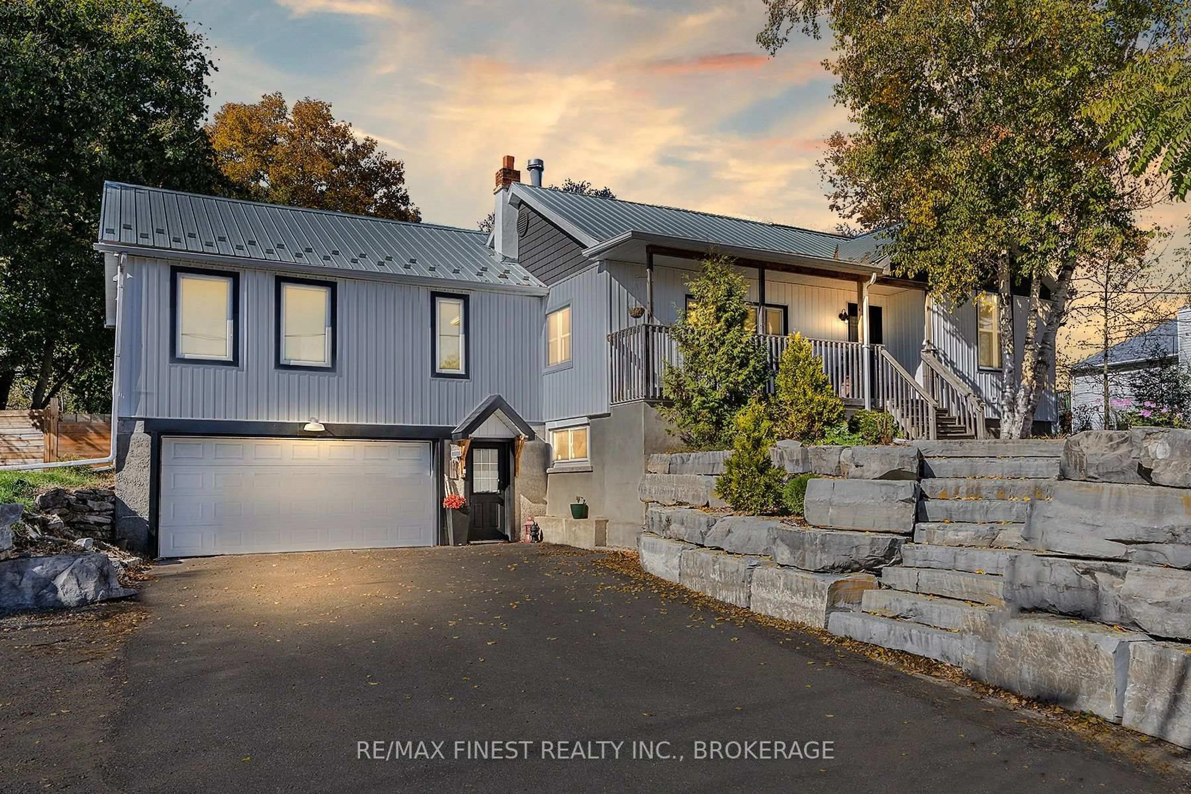 A pic from outside/outdoor area/front of a property/back of a property/a pic from drone, street for 2313 Sydenham Rd, Mcdonalds Corners Ontario K0H 1M0
