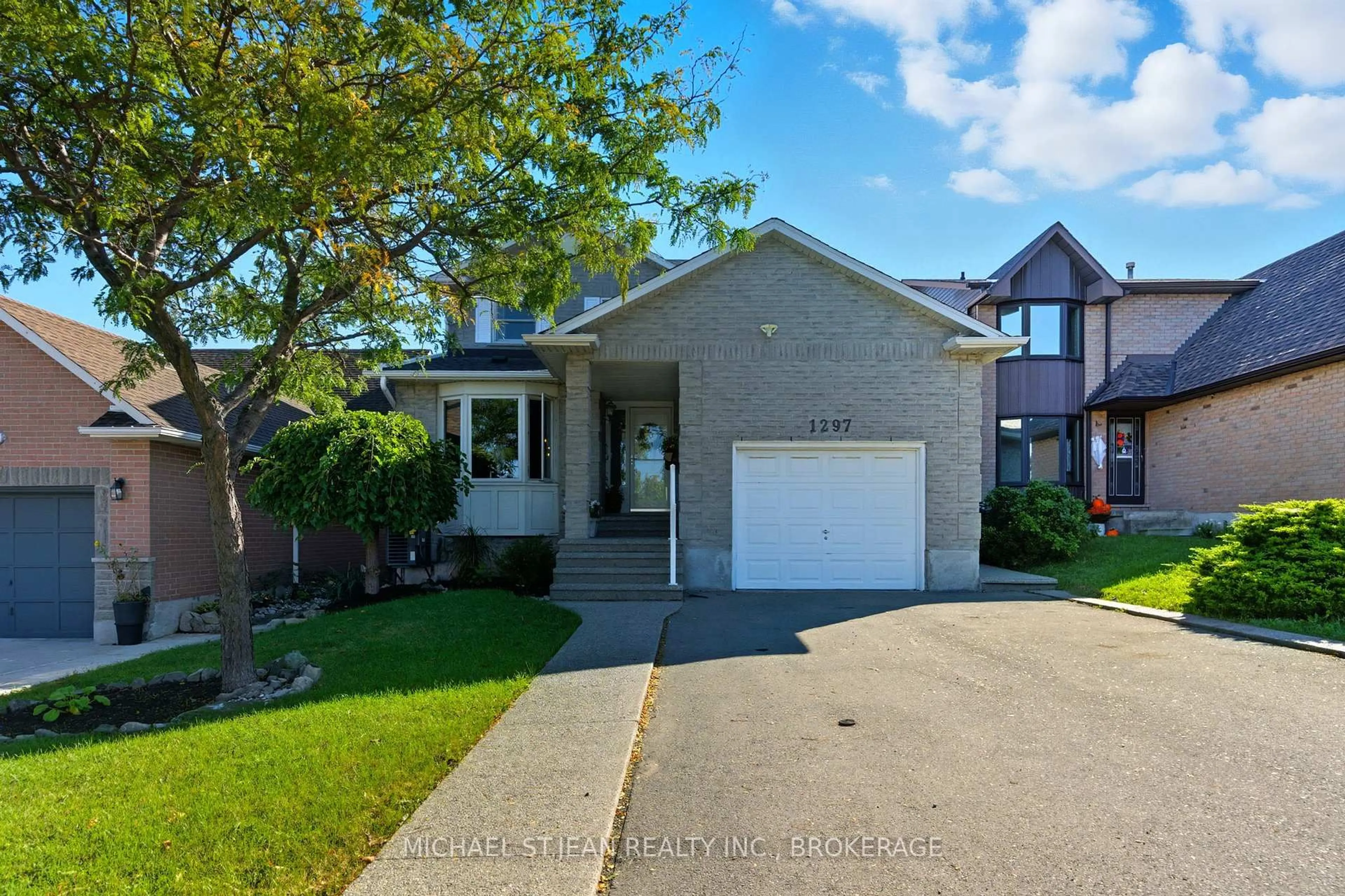 Home with brick exterior material, street for 1297 Upper Sherman Ave, Hamilton Ontario L8W 3E7