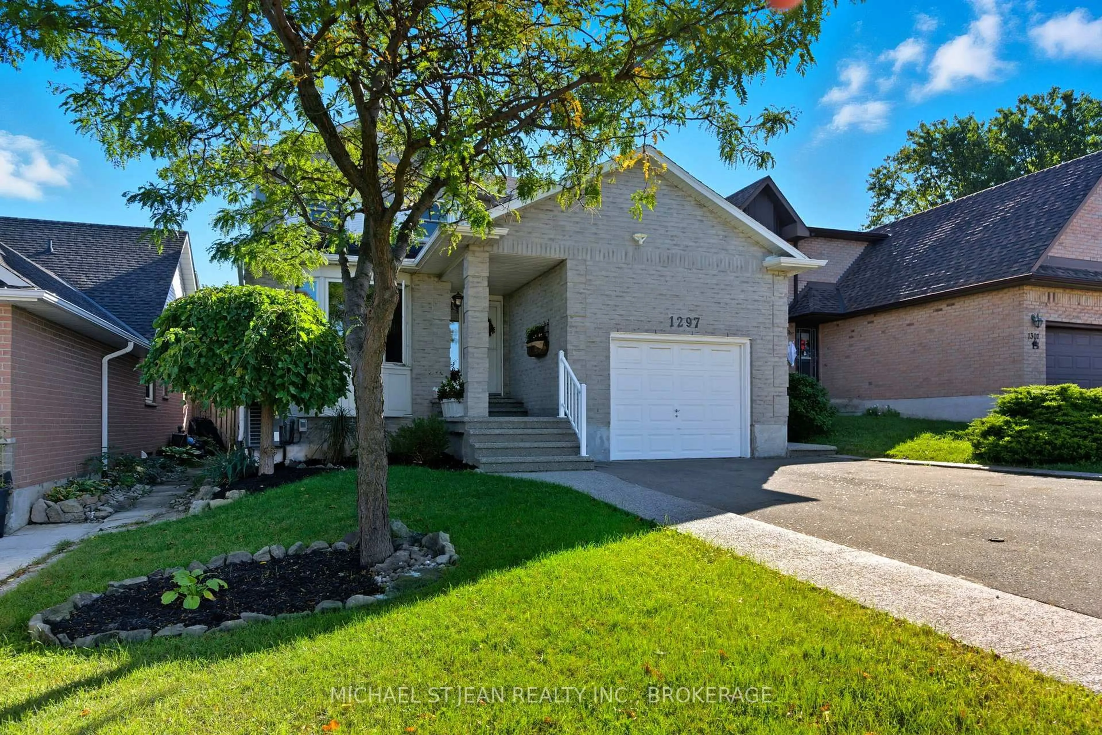 Home with brick exterior material, street for 1297 Upper Sherman Ave, Hamilton Ontario L8W 3E7