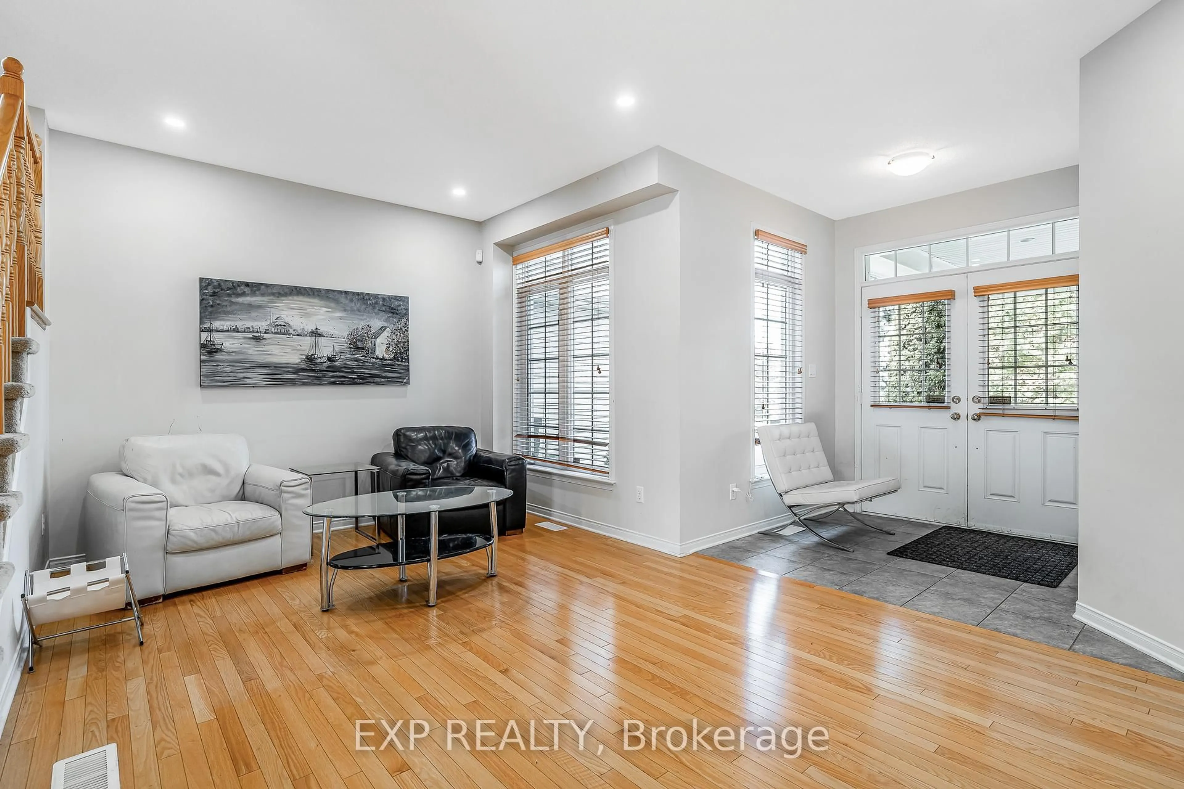 Living room with furniture, unknown for 423 Dundonald Dr, Ottawa Ontario K2J 0G9