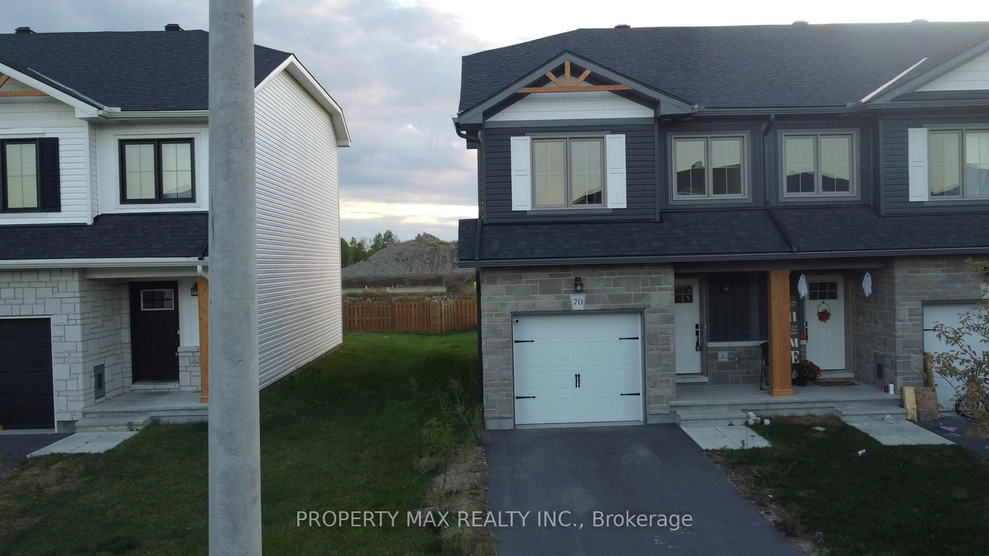 Unknown for 70 Staples Blvd, Smiths Falls Ontario K7A 0A5
