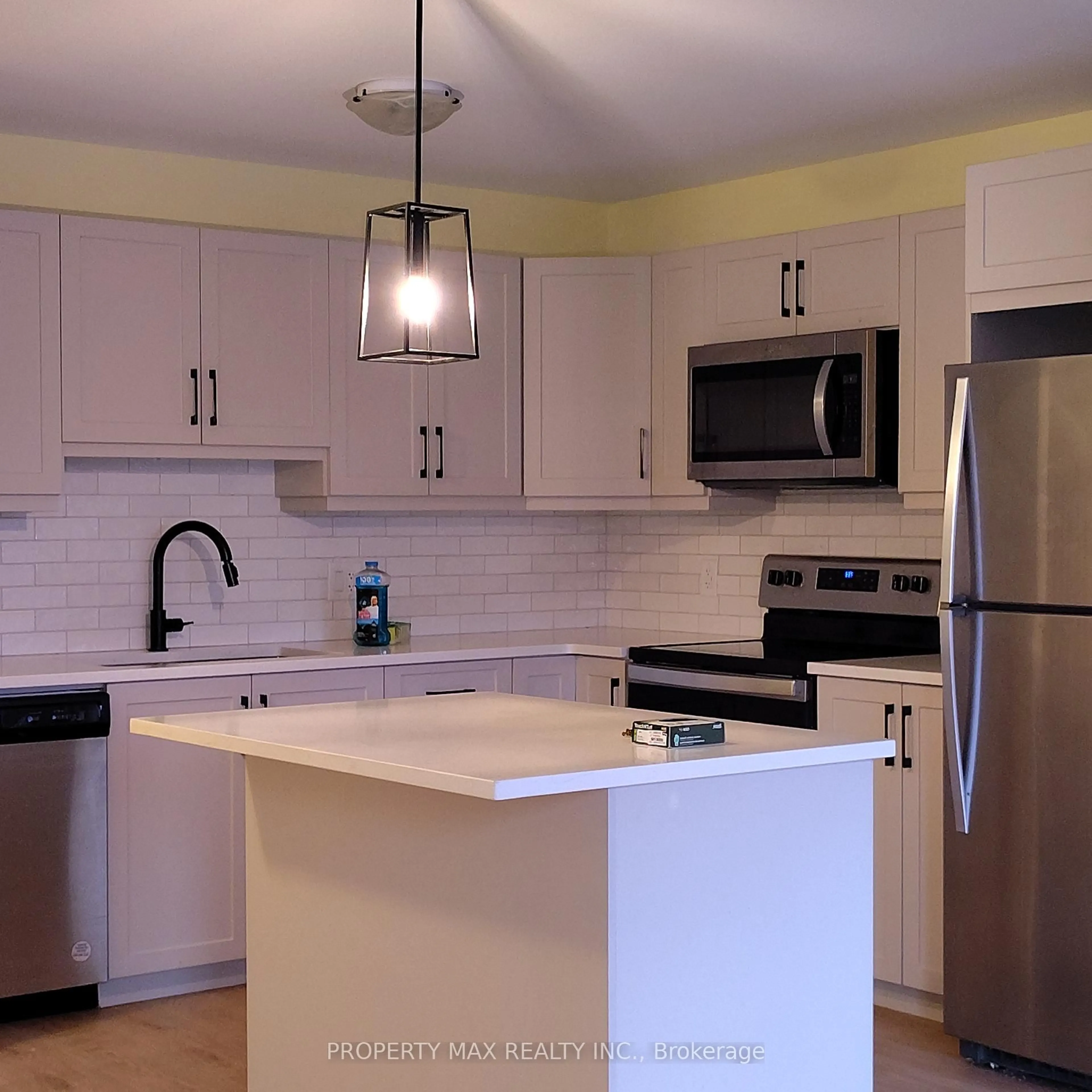 Open concept kitchen, unknown for 70 Staples Blvd, Smiths Falls Ontario K7A 0A5