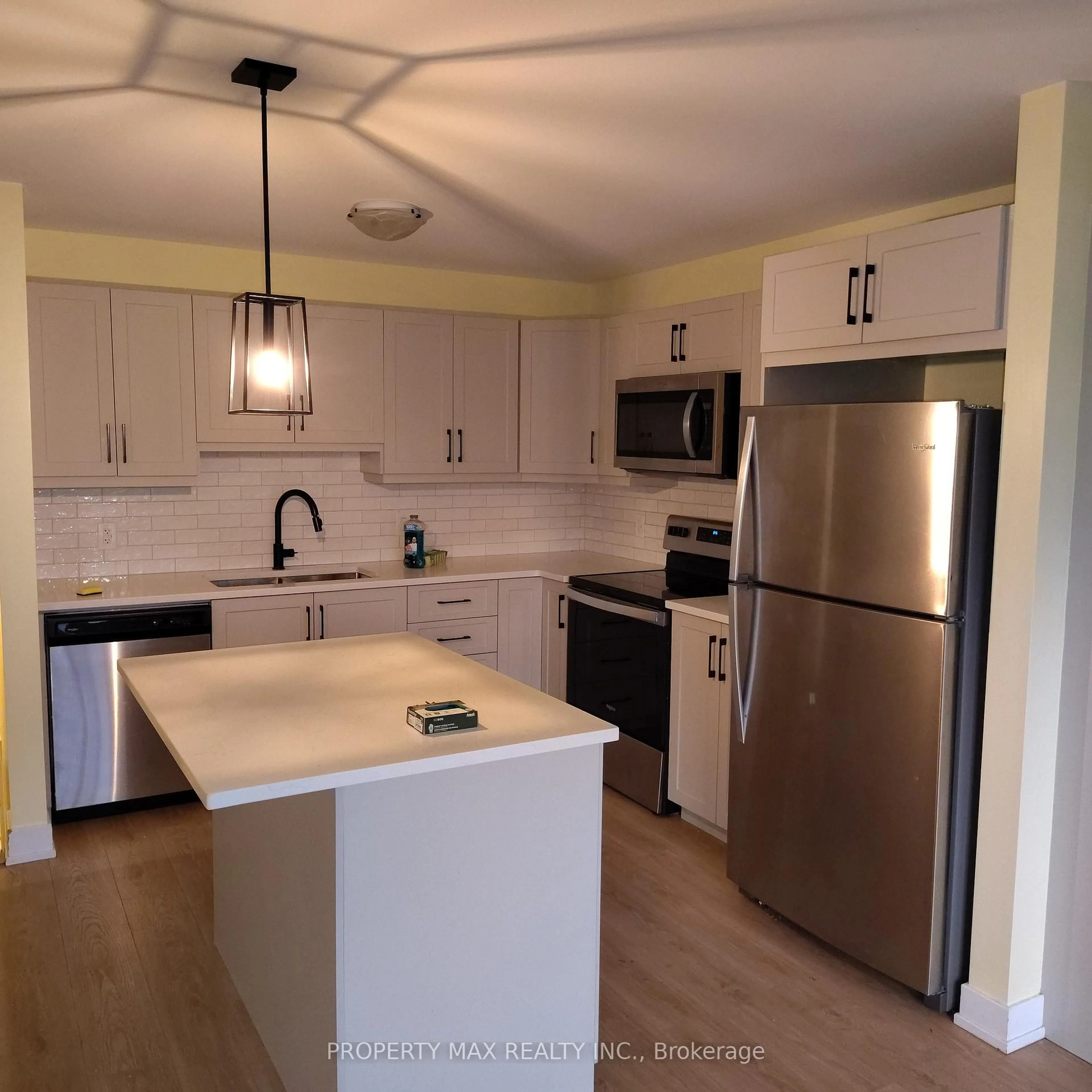 Open concept kitchen, unknown for 70 Staples Blvd, Smiths Falls Ontario K7A 0A5