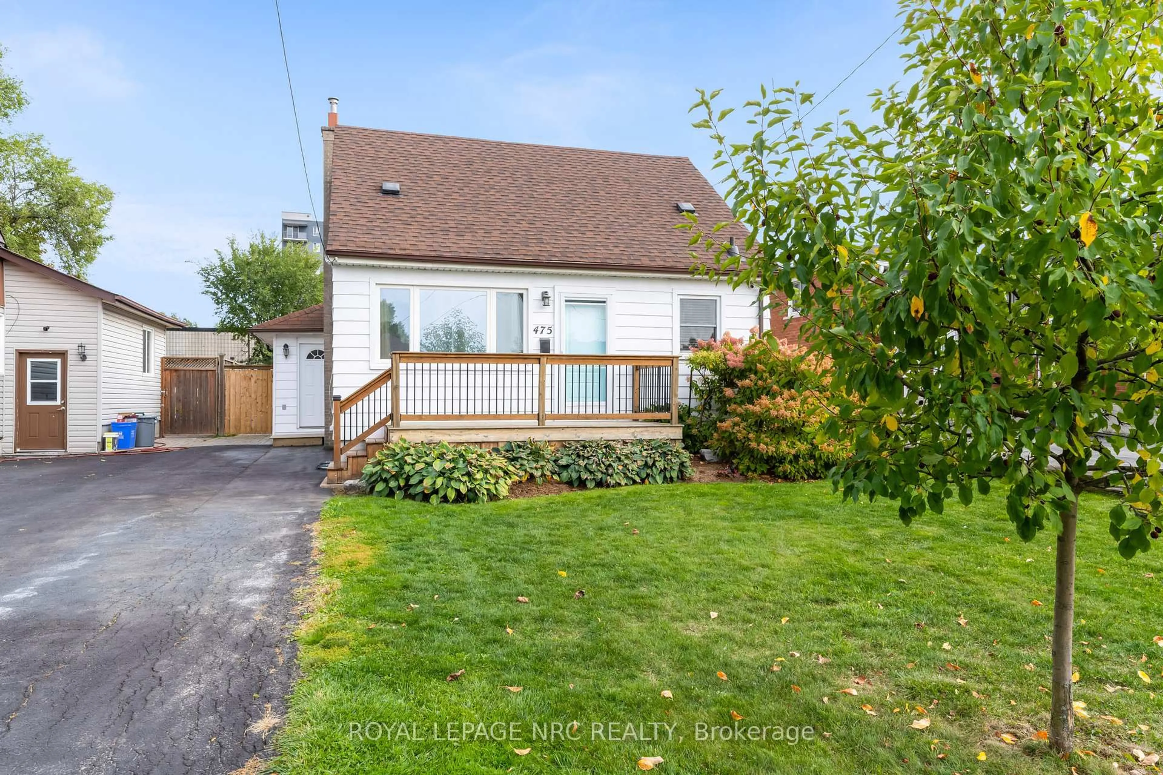 Unknown for 475 East 38th St, Hamilton Ontario L8V 4G7