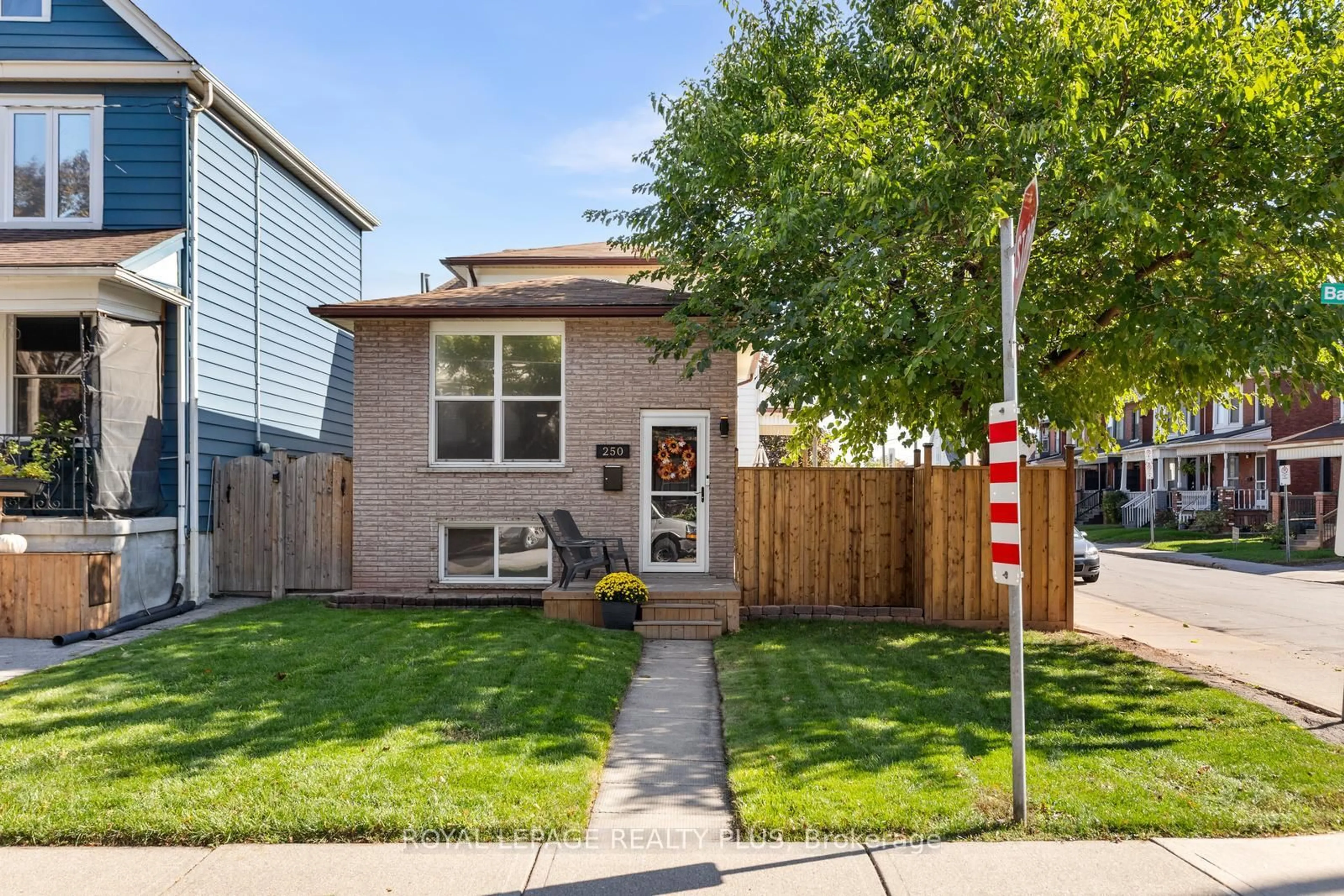 Home with brick exterior material, street for 250 Balmoral Ave, Hamilton Ontario L8L 7S4