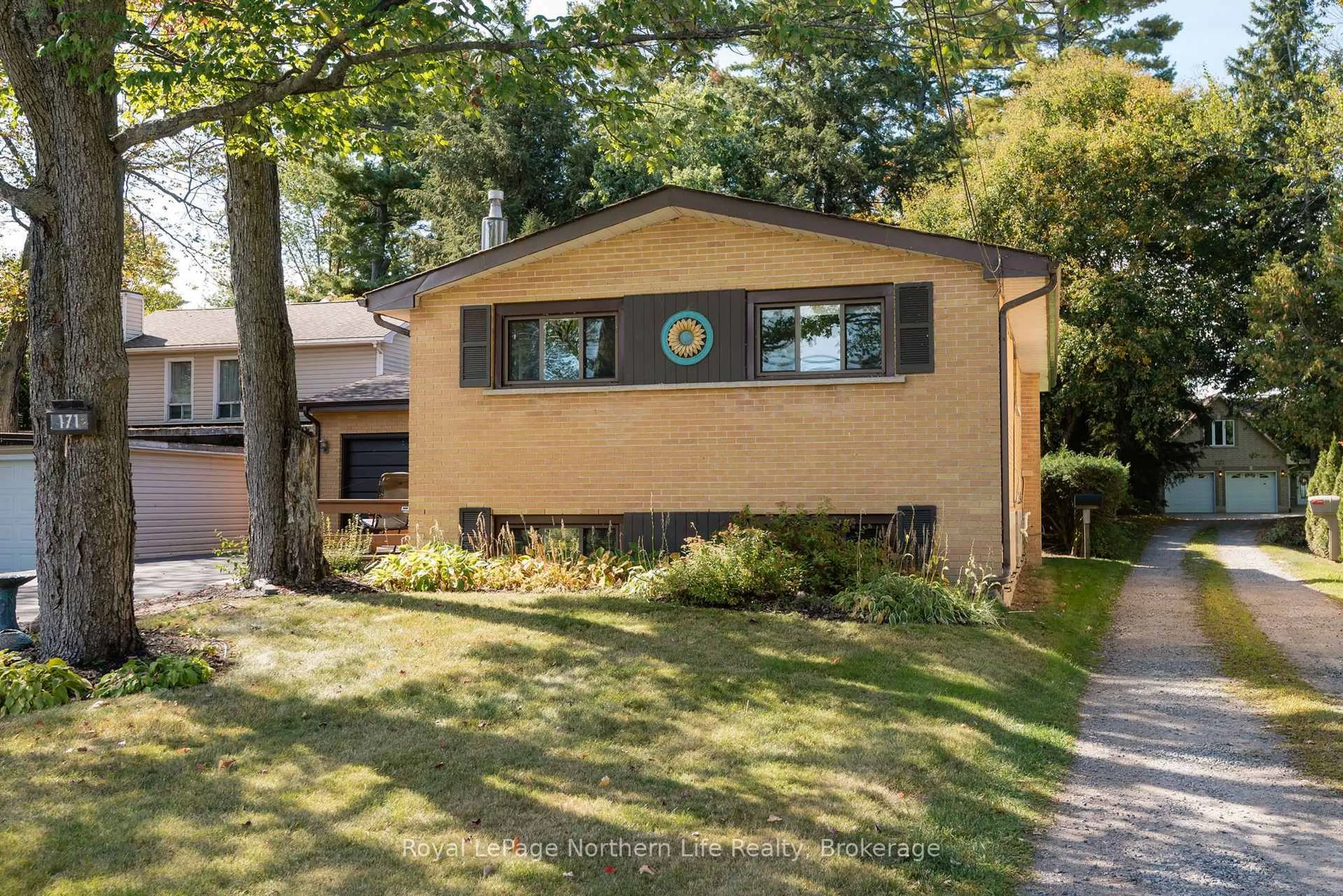 Home with brick exterior material, street for 171 Campbell Ave, North Bay Ontario P1A 1W2