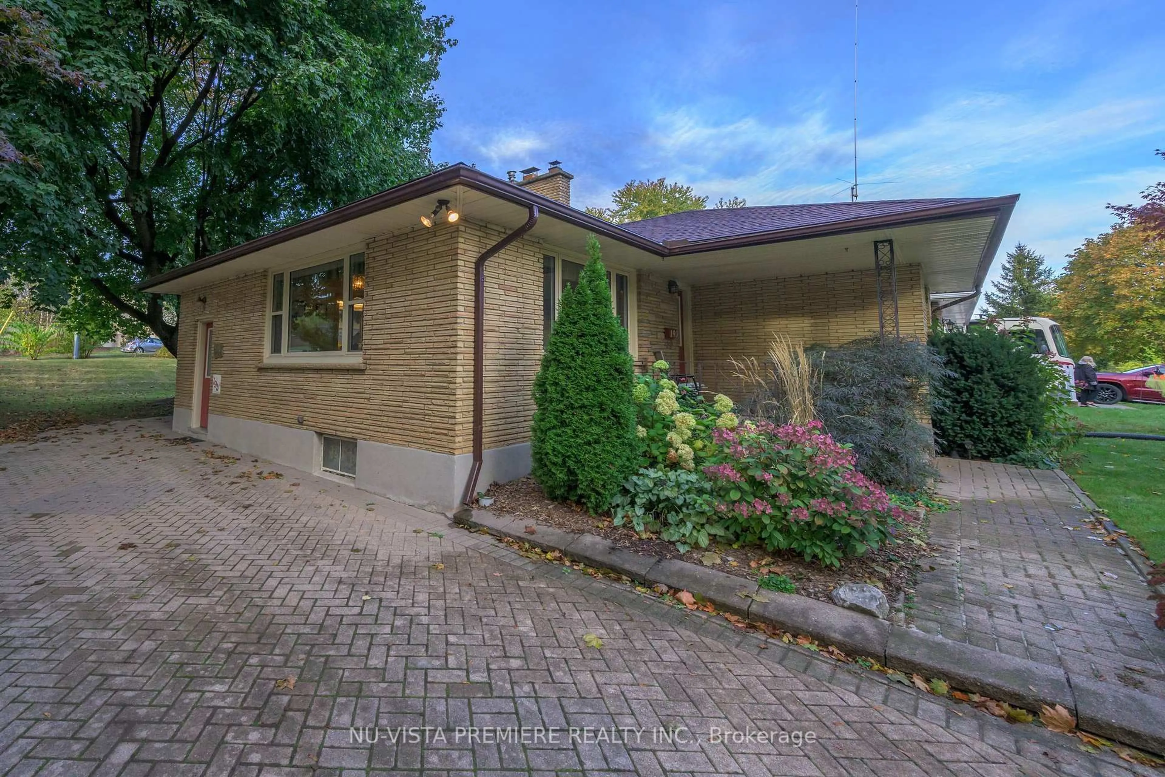 Home with brick exterior material, street for 193 King Edward Ave, London South Ontario N5Z 3T6