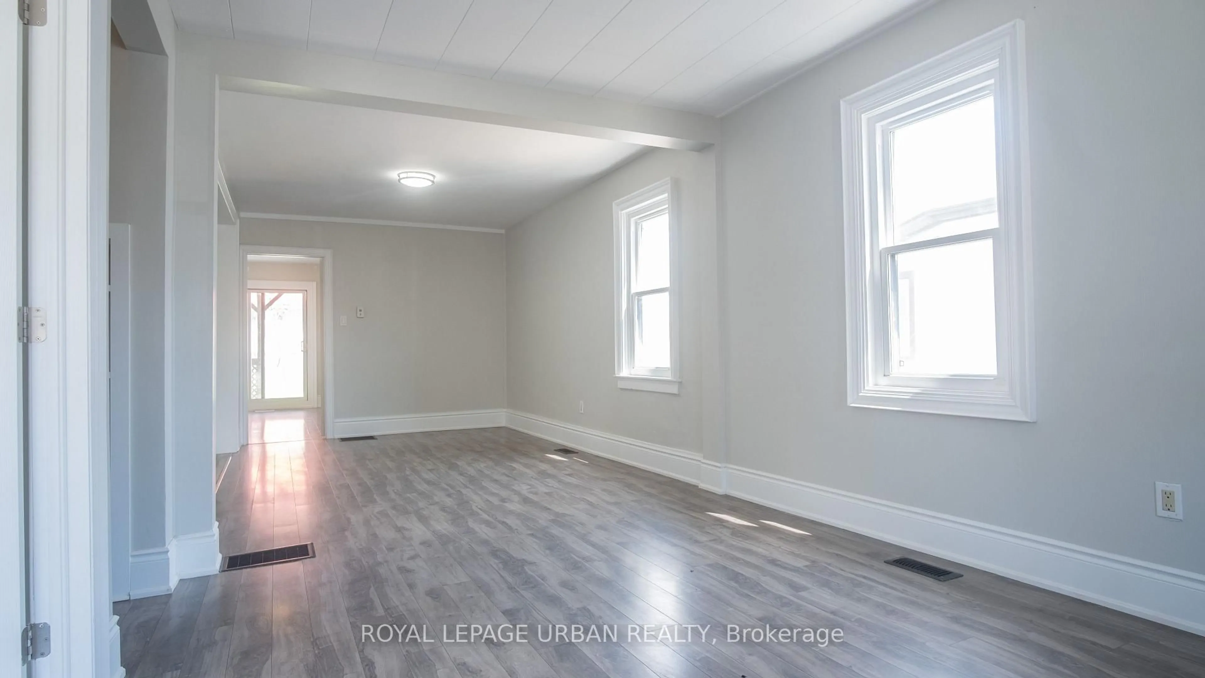 A pic of a room for 36 Welland St, Welland Ontario L3B 4E4