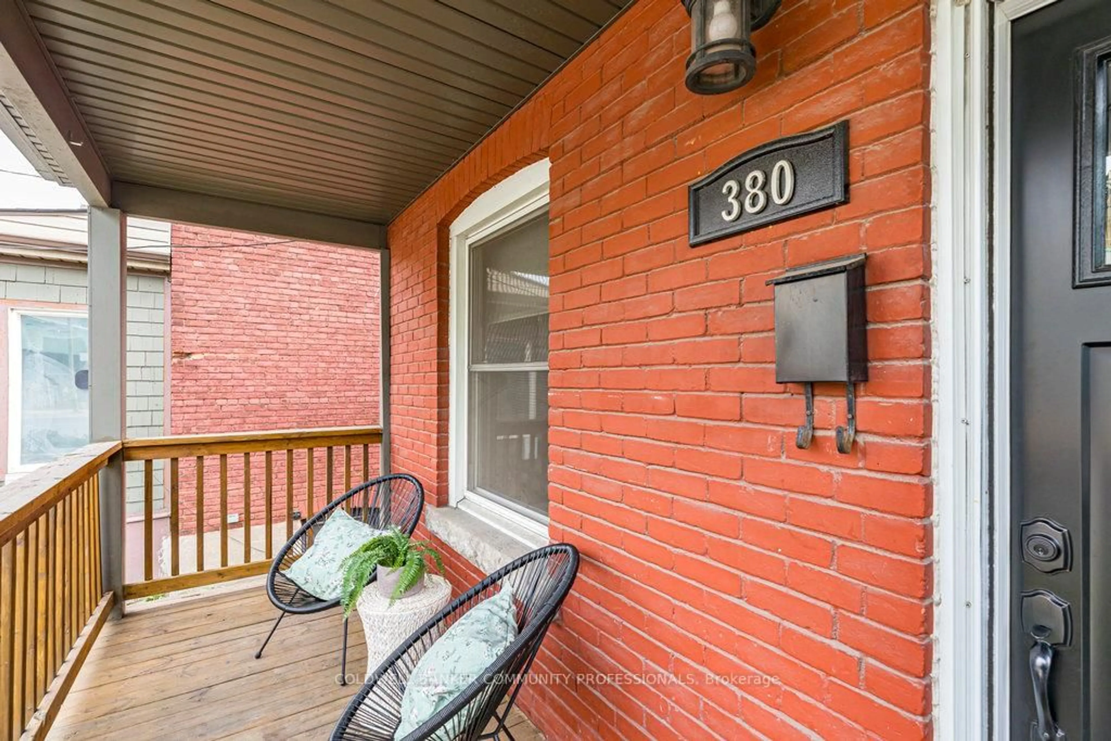 Patio, street for 380 Beach Rd, Hamilton Ontario L8H 3K5