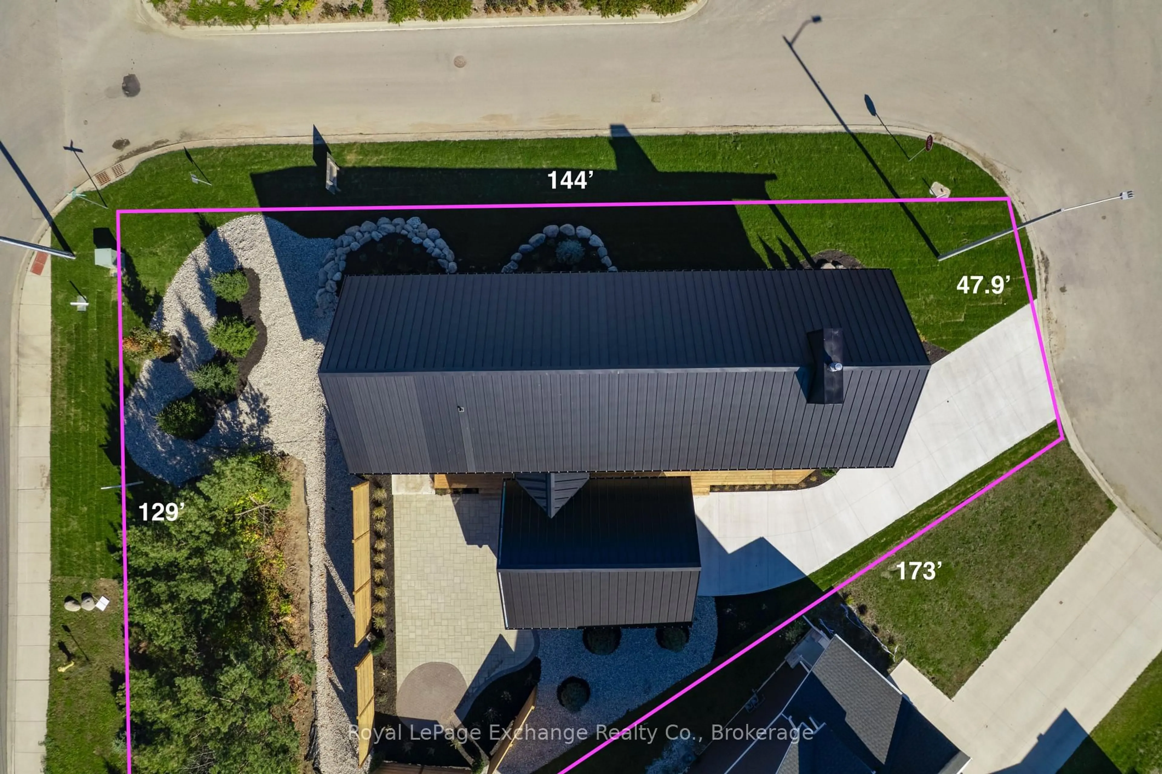 A pic from outside/outdoor area/front of a property/back of a property/a pic from drone, unknown for 2 Marshall Pl, Saugeen Shores Ontario N0H 2L0