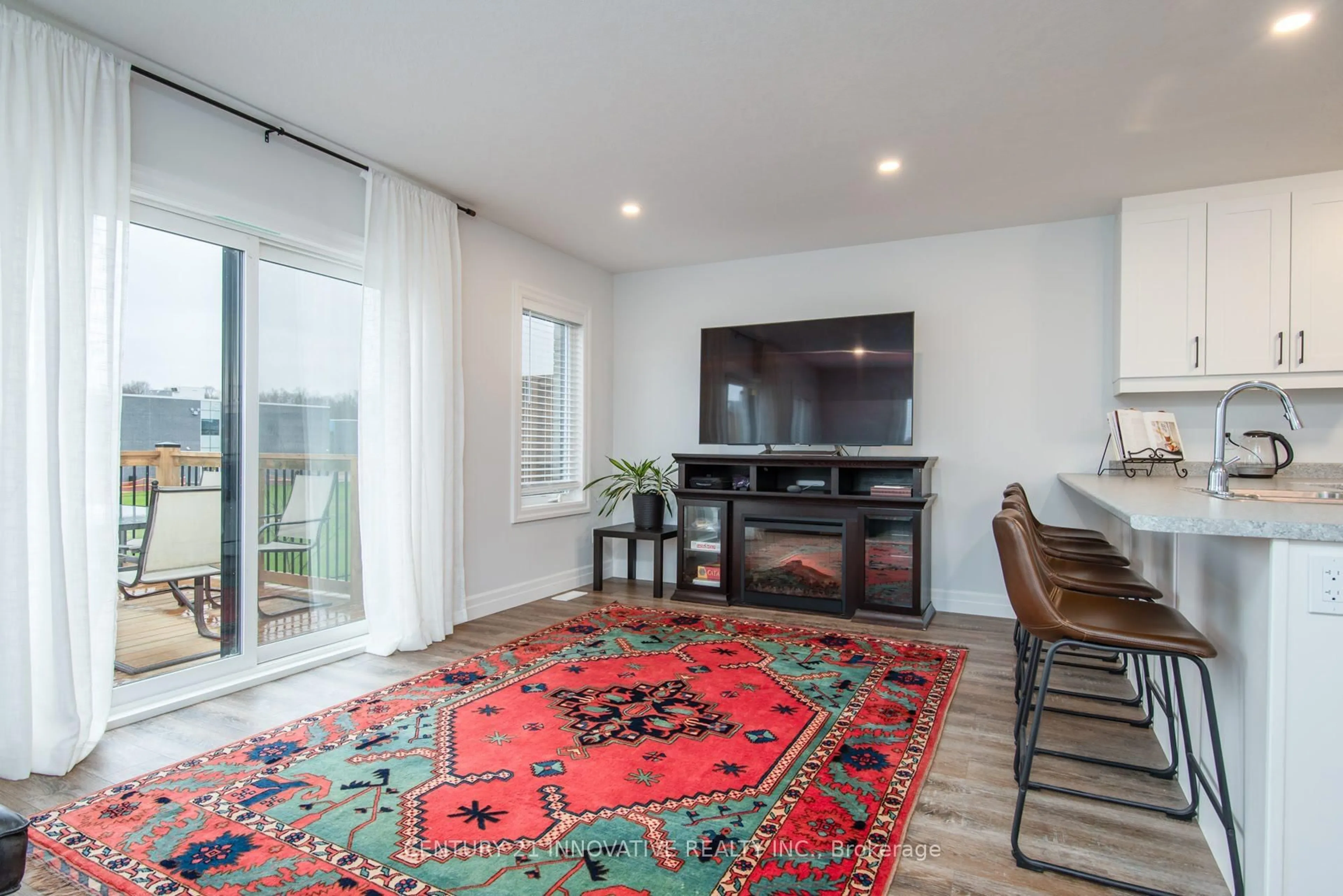 Unknown for 92 Pony Way, Kitchener Ontario N2R 0R8