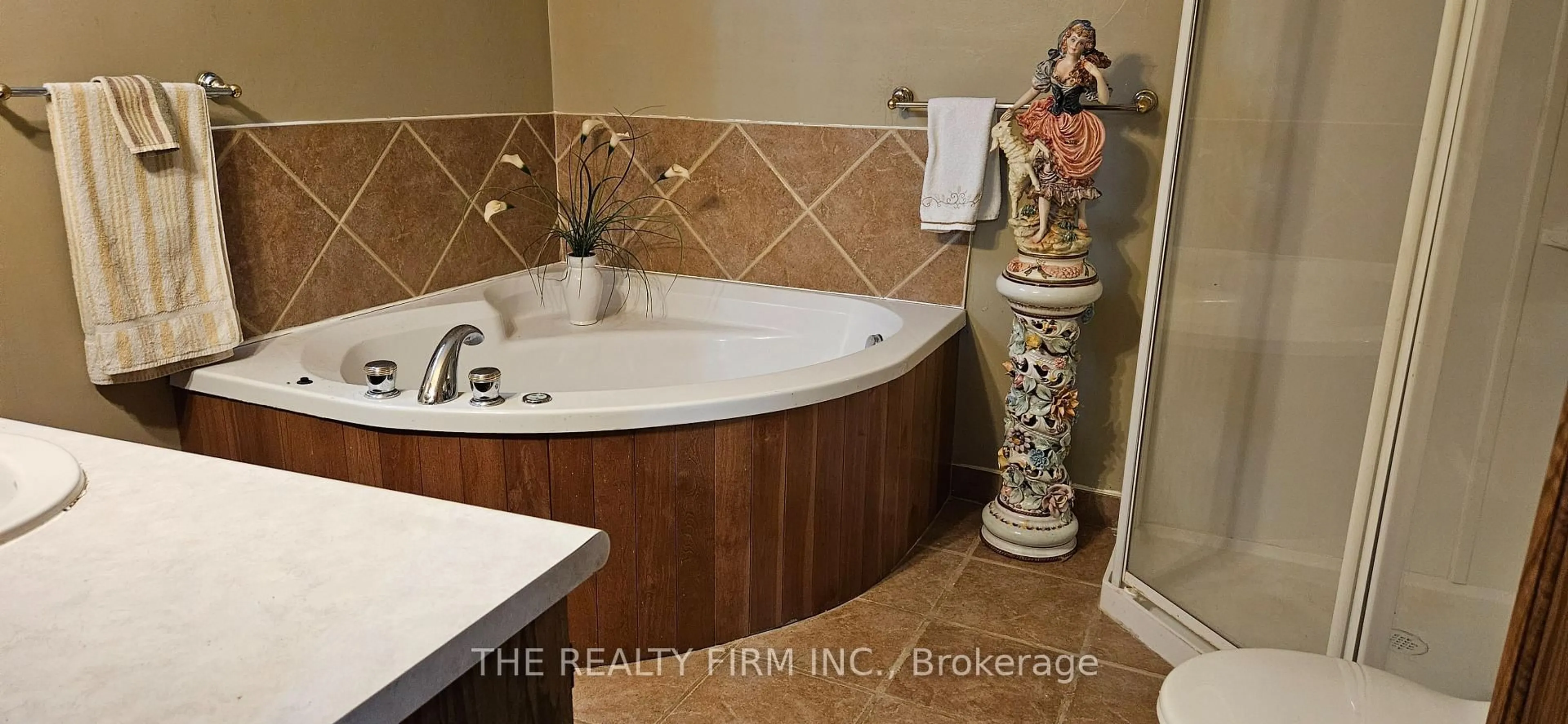 Contemporary bathroom, ceramic/tile floor for 4 Quebec Rd, Huron East Ontario N0M 1L0