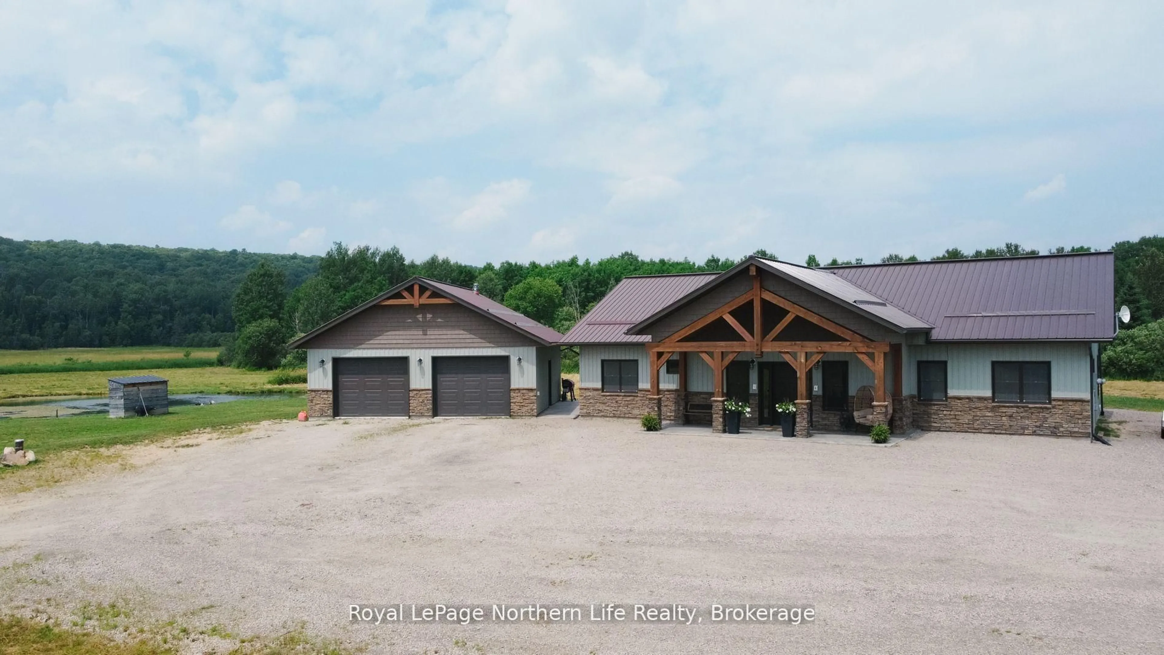 Indoor garage for 42 Simpson Hill Rd, Nipissing Ontario P0H 1W0