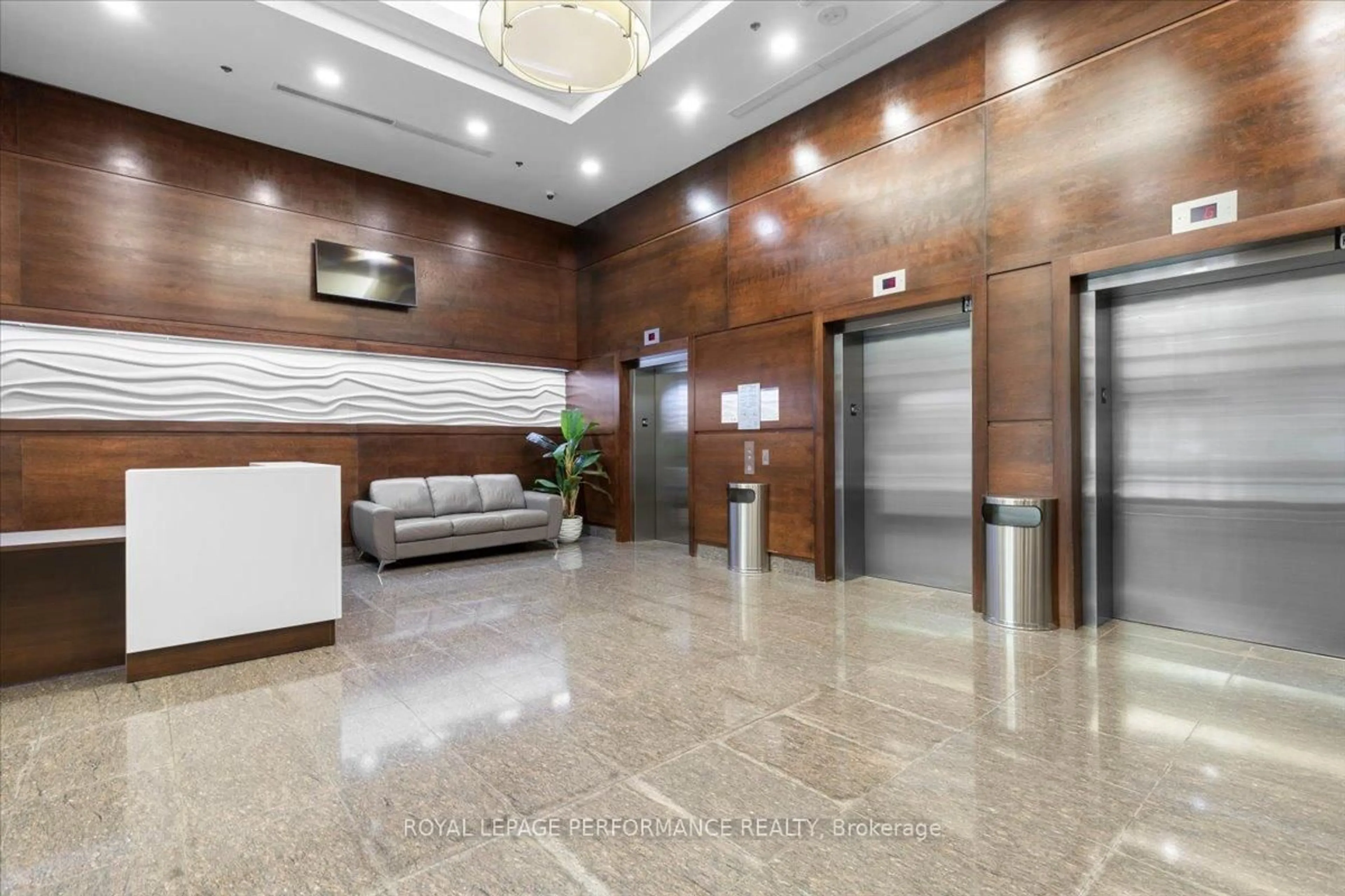 Lobby for 238 Besserer St #213, Ottawa Ontario K1N 6B1