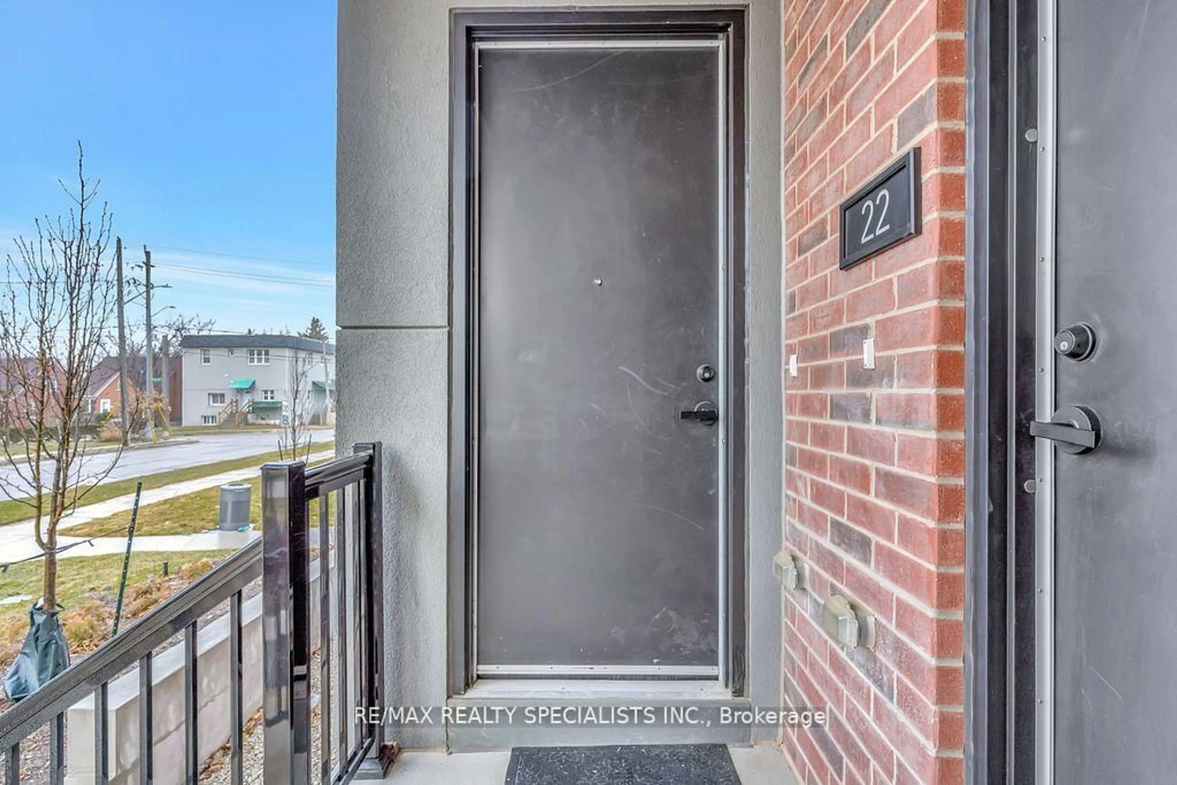 Unknown for 99 Roger St #21, Waterloo Ontario N2J 1A4