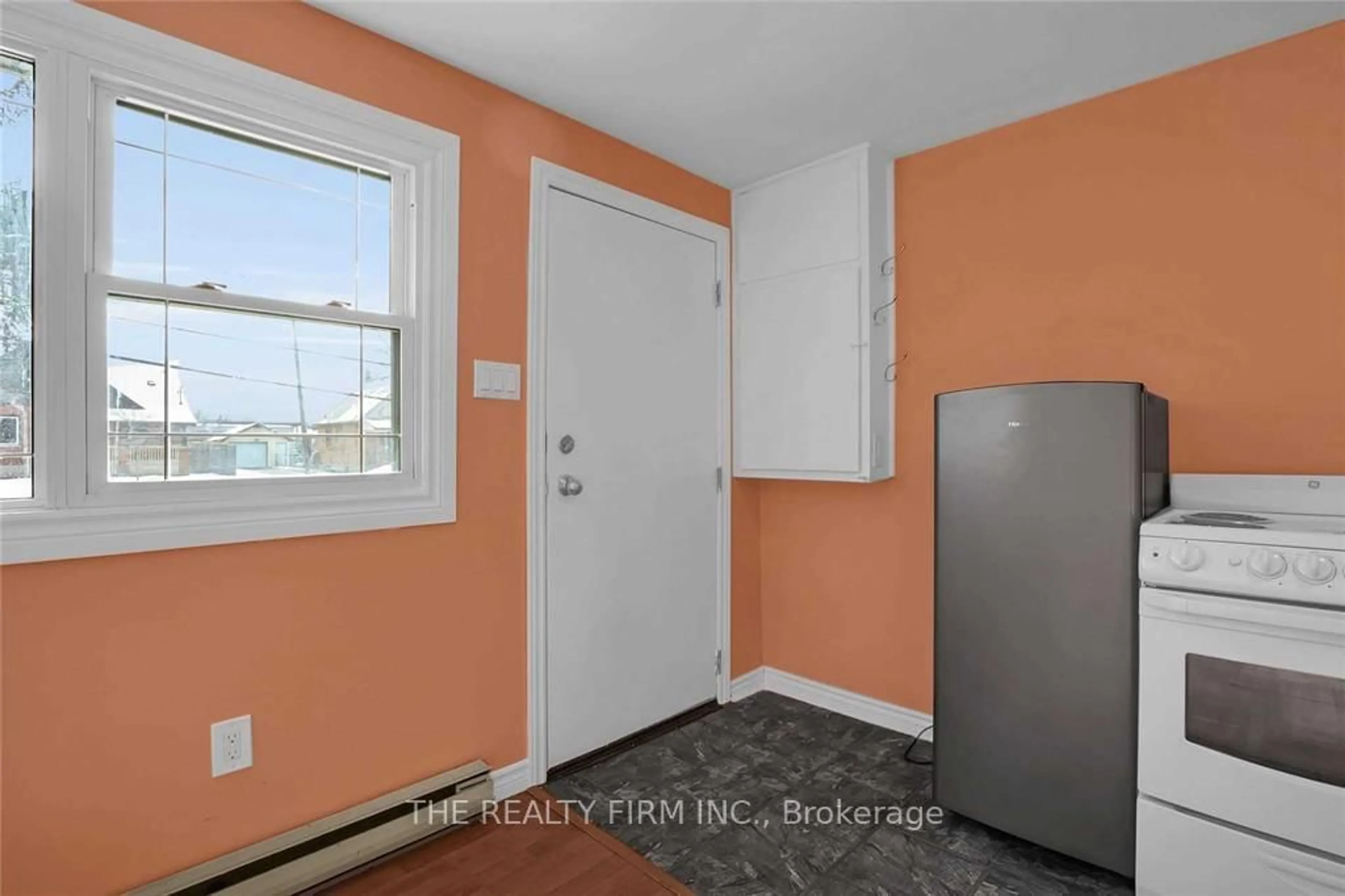 A pic of a room for 7076 Longwoods Rd, London South Ontario N6P 1P9