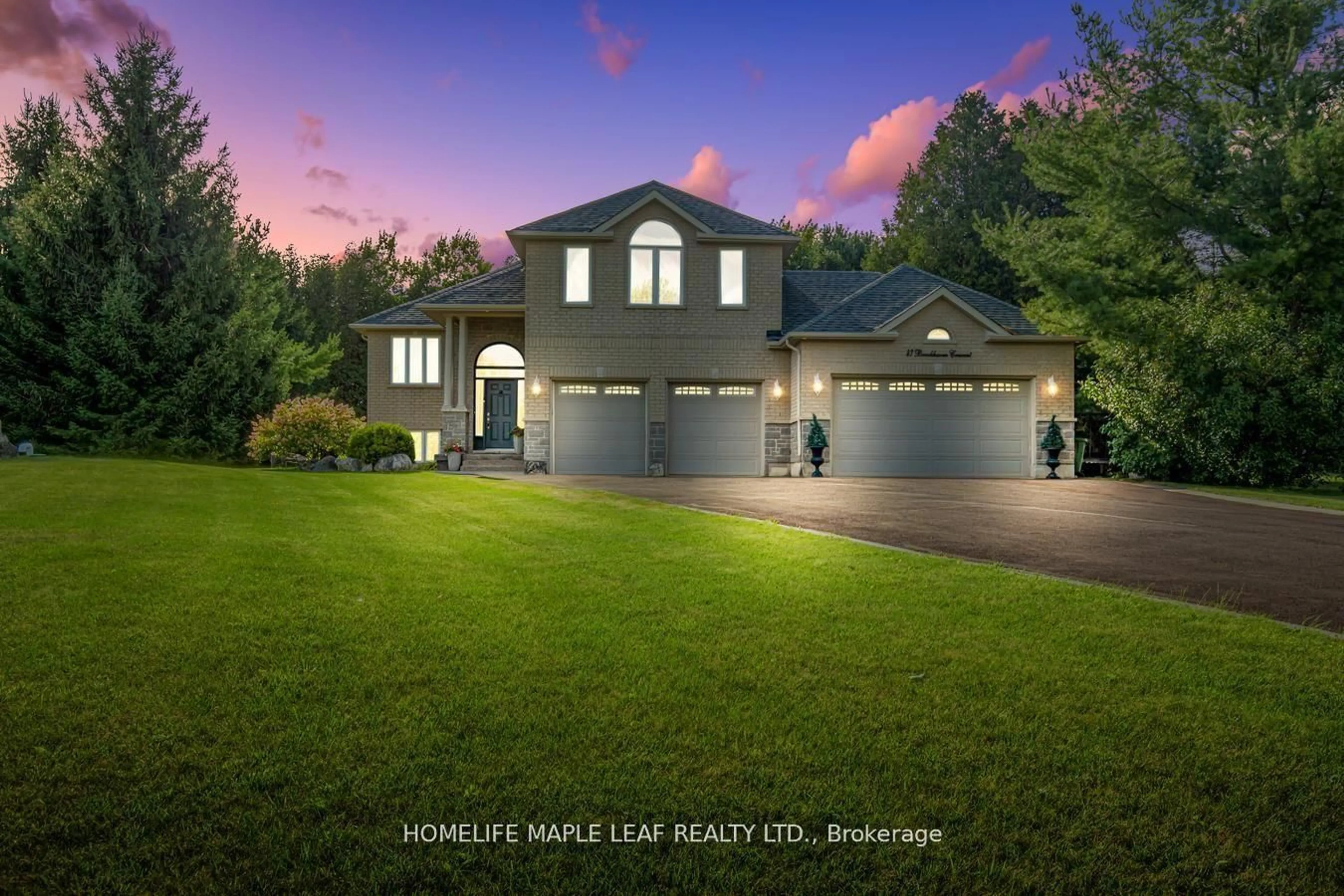Home with vinyl exterior material, street for 47 Brookhaven Cres, East Garafraxa Ontario L9W 7M9
