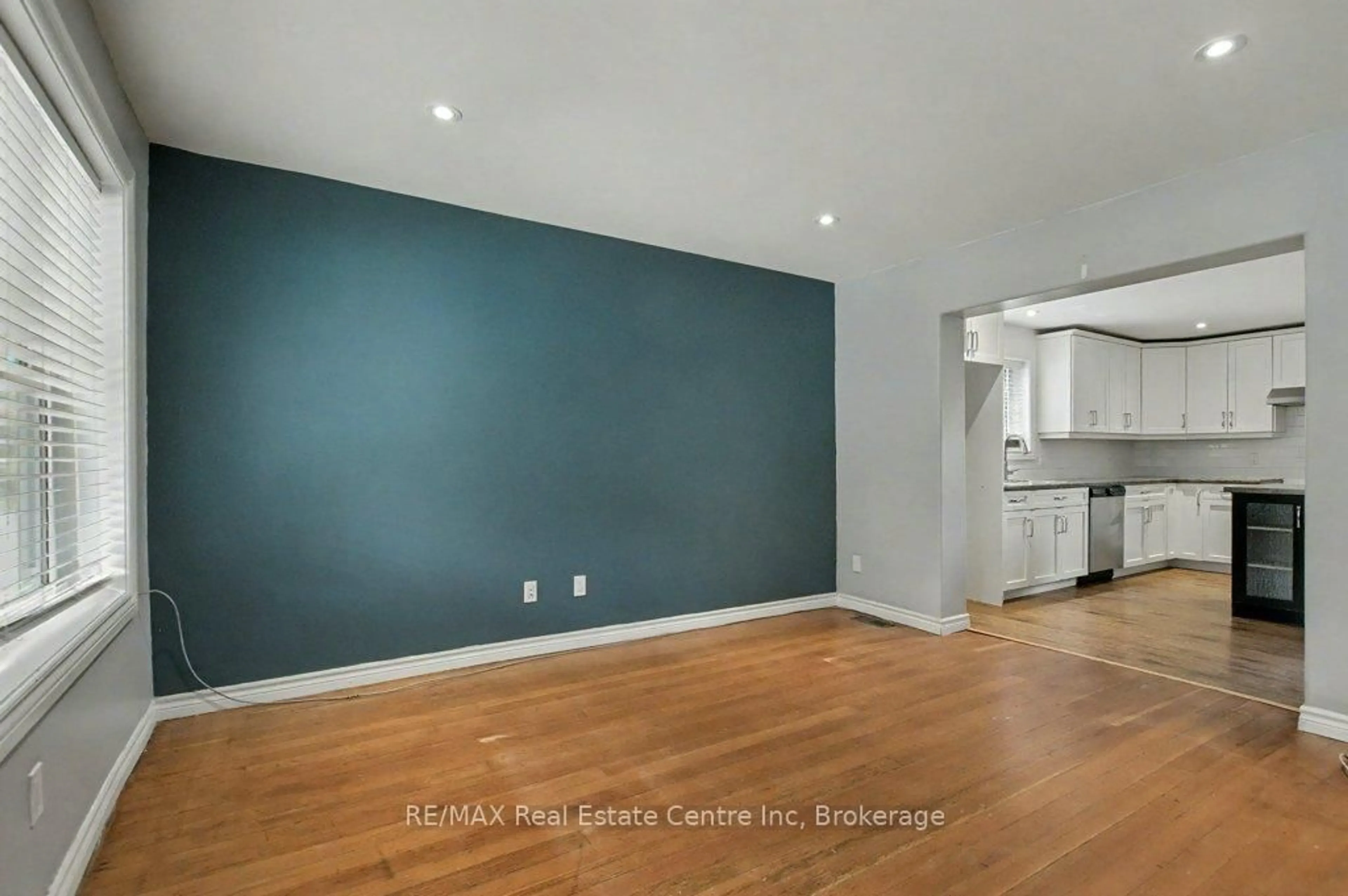 A pic of a room for 18 High St, Mapleton Ontario N0G 2V0