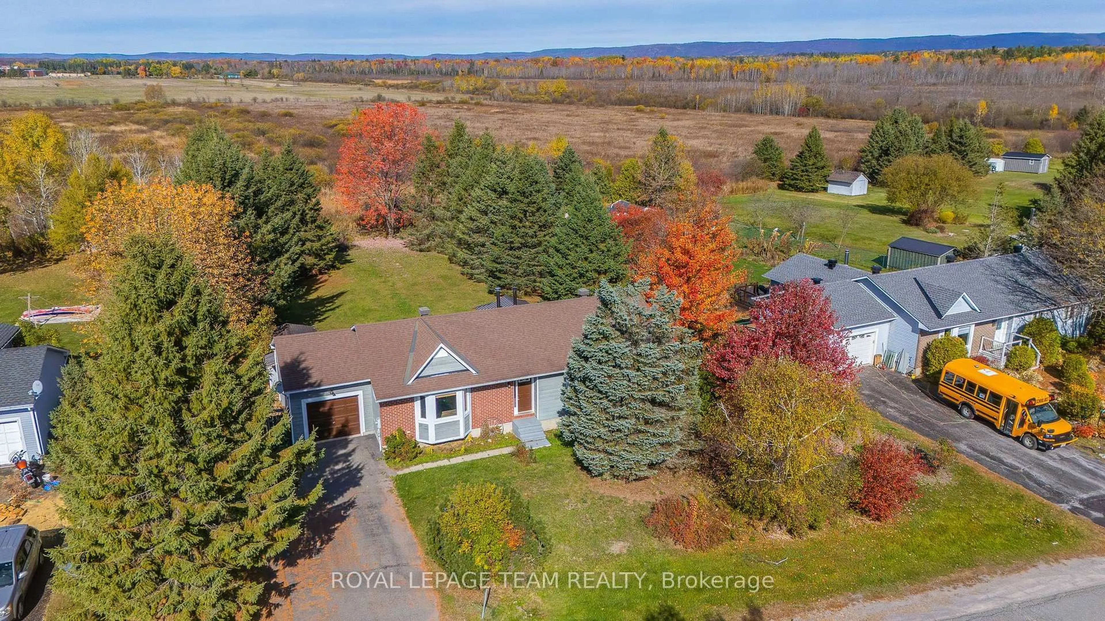 A pic from outside/outdoor area/front of a property/back of a property/a pic from drone, water/lake/river/ocean view for 106 Porcupine Tr, Ottawa Ontario K0A 1T0