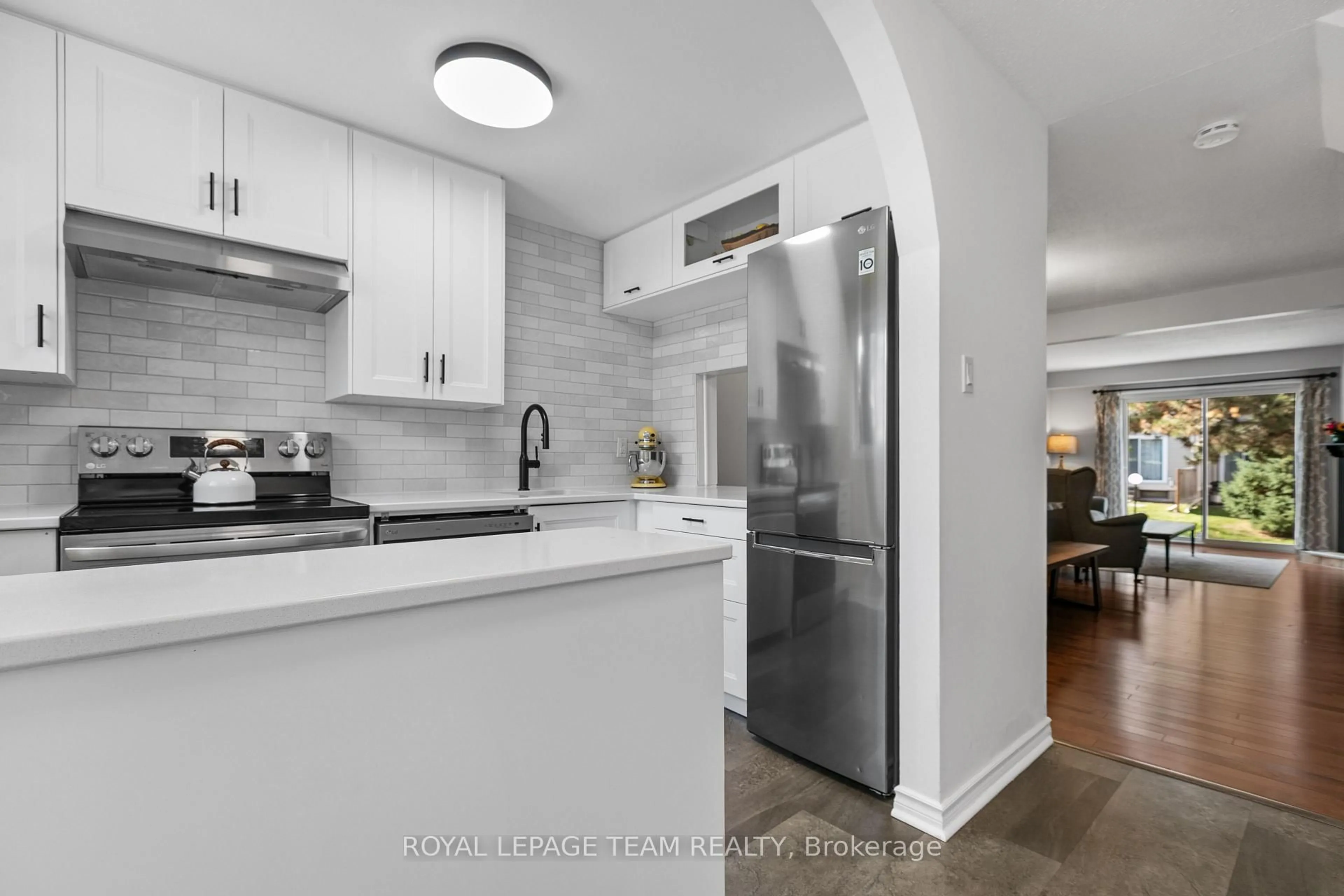 Open concept kitchen, unknown for 114 Valley Stream Dr #D, Ottawa Ontario K2H 9E1