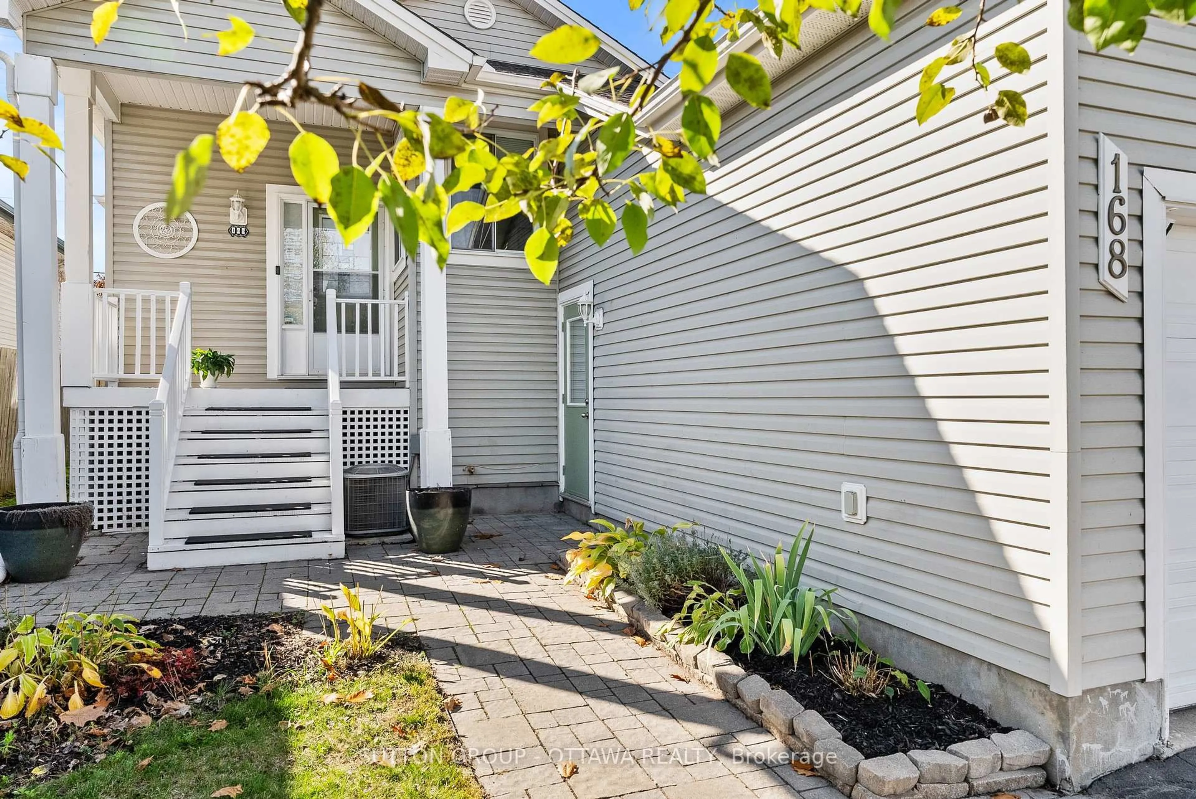 Unknown for 168 Crampton Dr, Carleton Place Ontario K7C 4P4