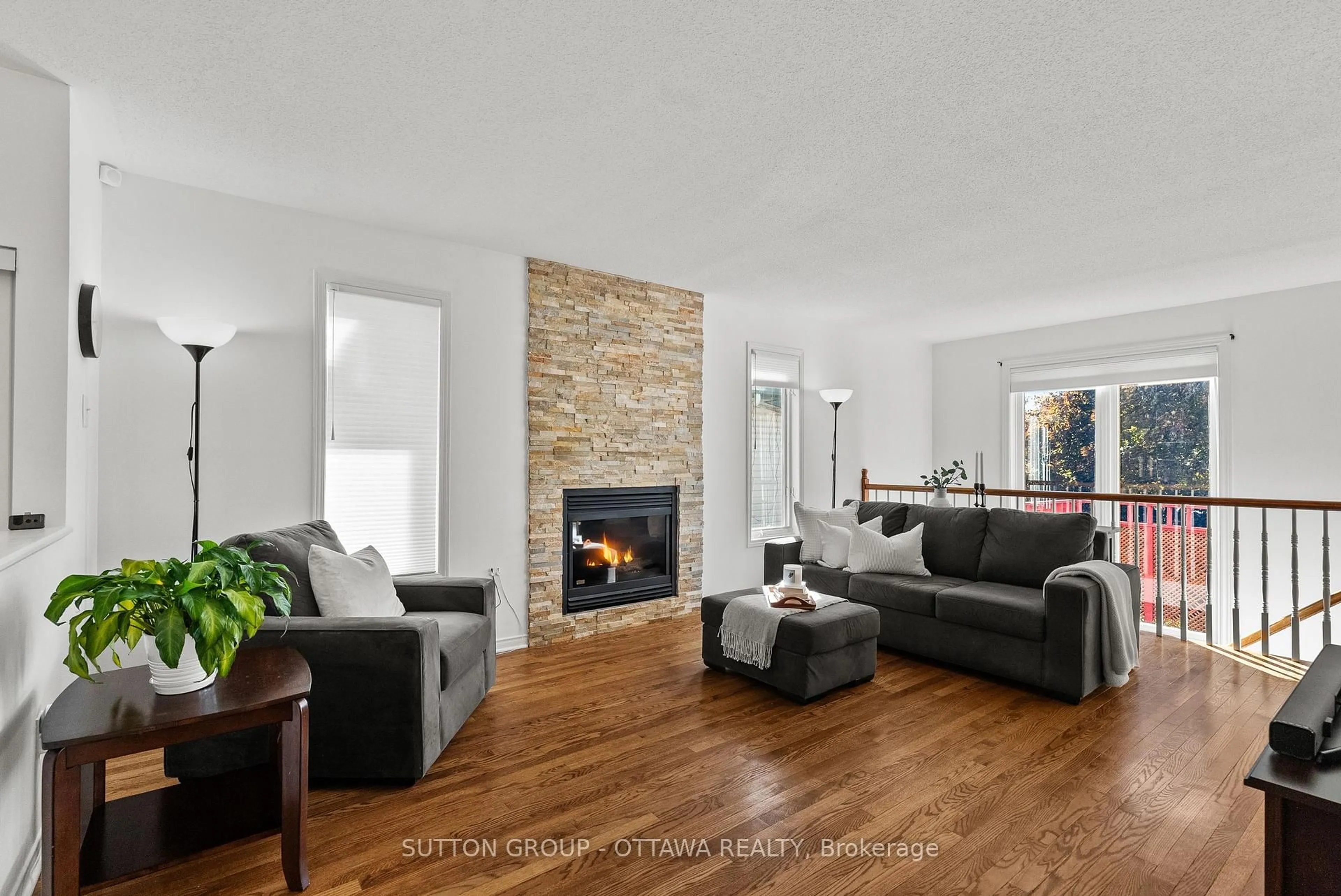 Living room with furniture, unknown for 168 Crampton Dr, Carleton Place Ontario K7C 4P4