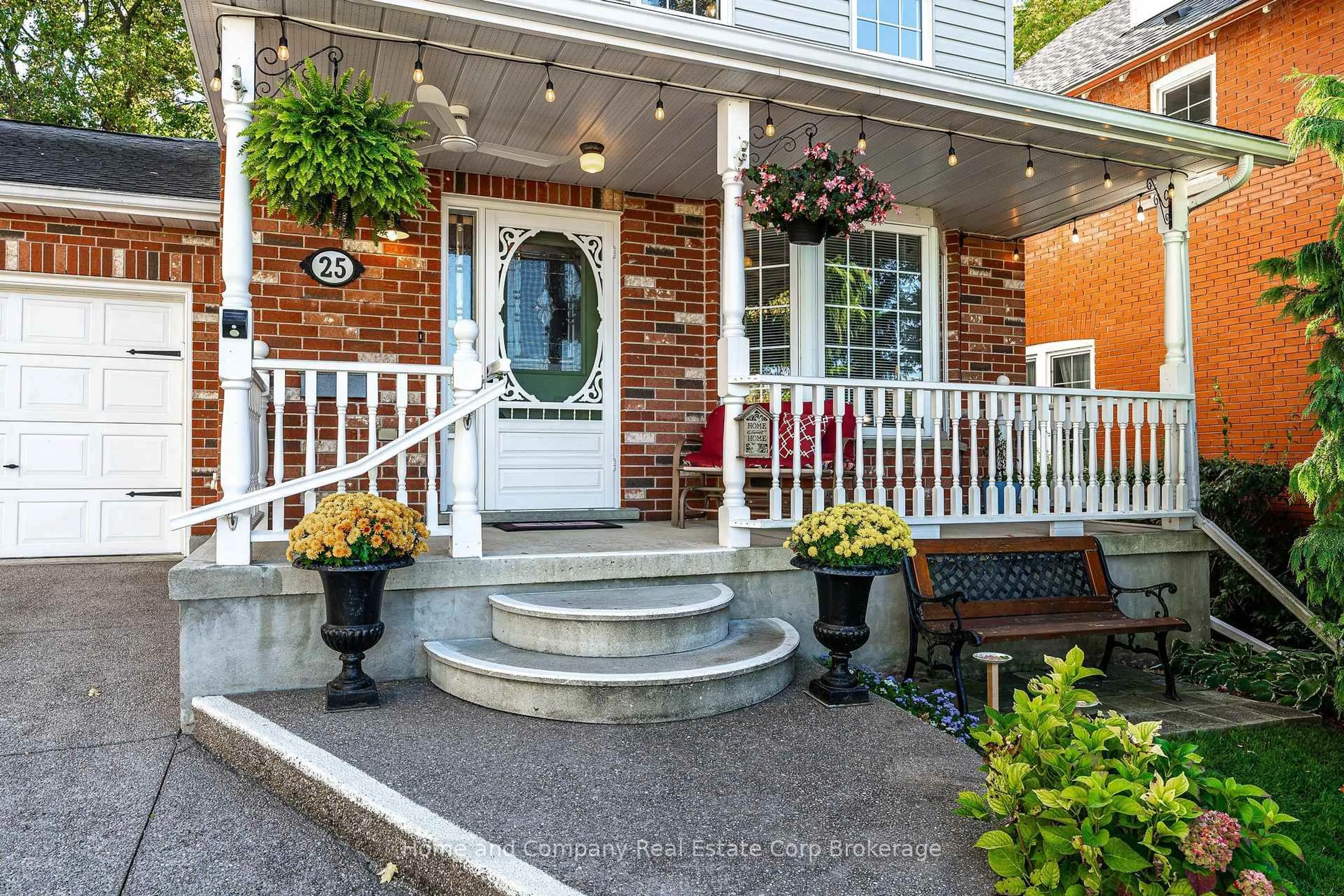 Unknown for 25 Water St, Stratford Ontario N5A 3B9