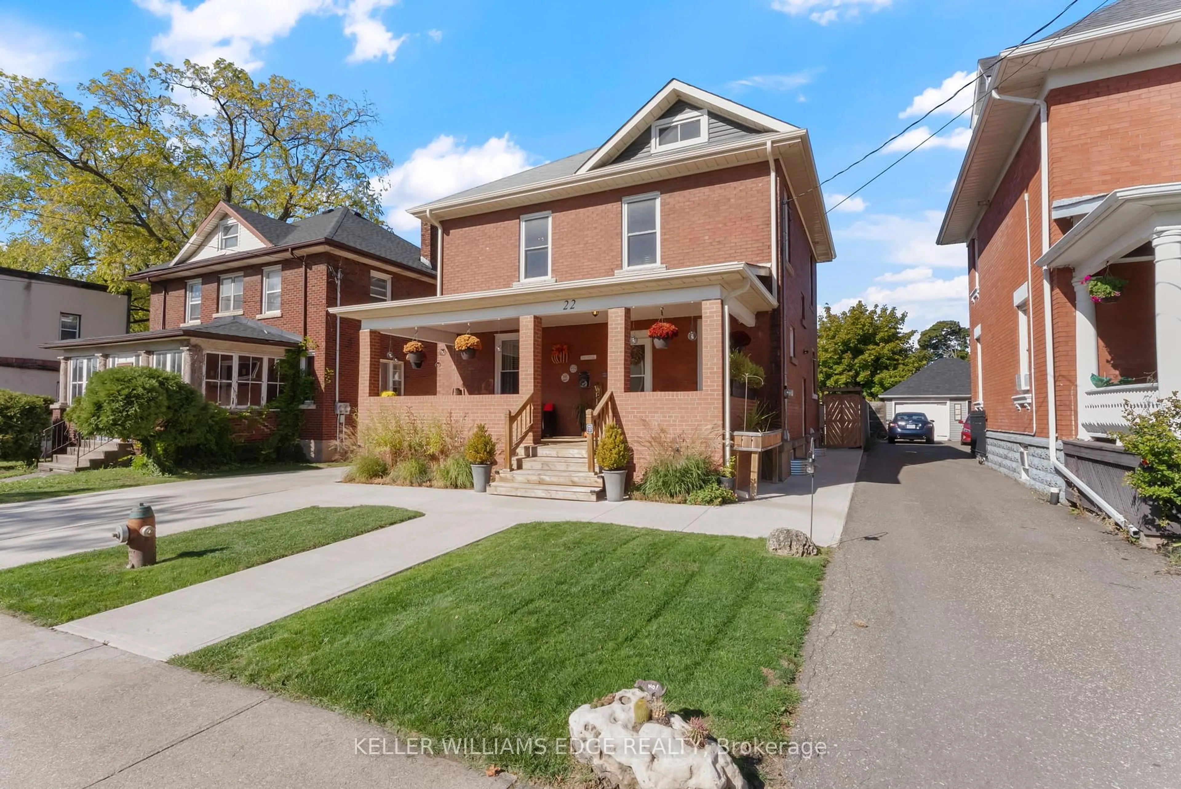 Home with brick exterior material, street for 22 Griffith St, Welland Ontario L3B 4G4