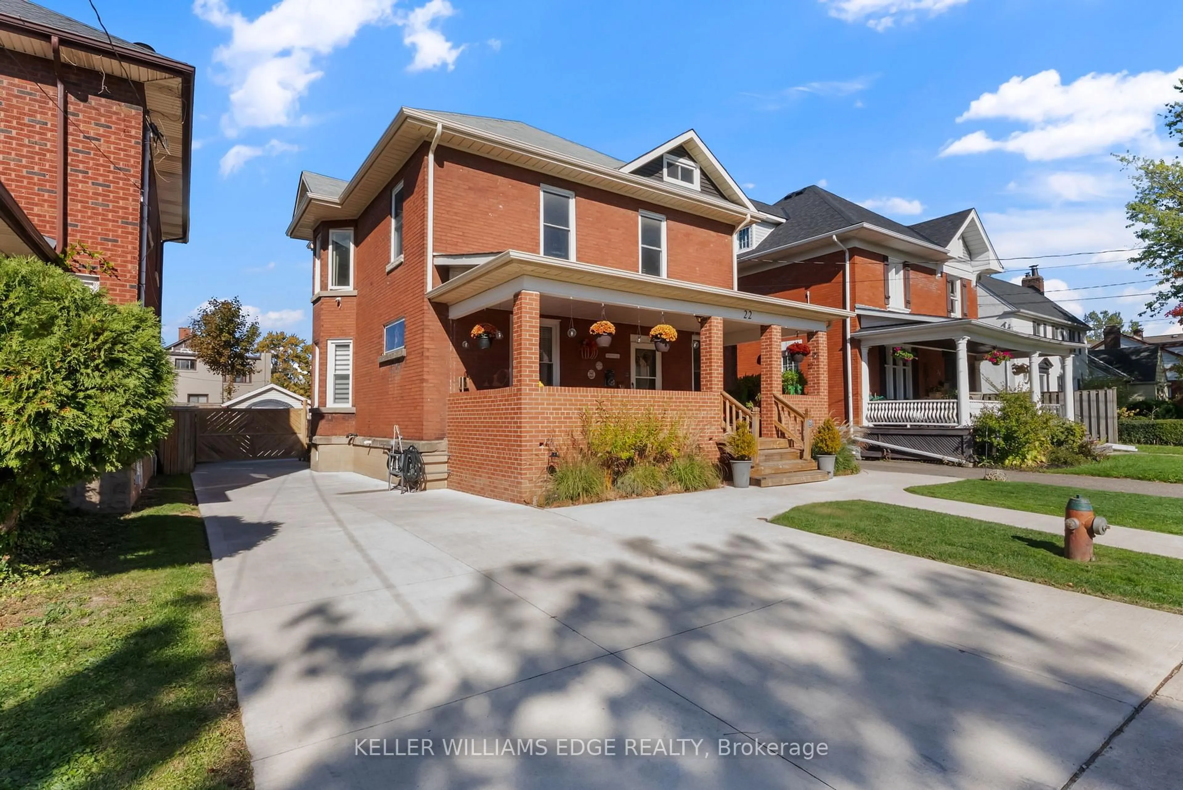 Home with brick exterior material, street for 22 Griffith St, Welland Ontario L3B 4G4