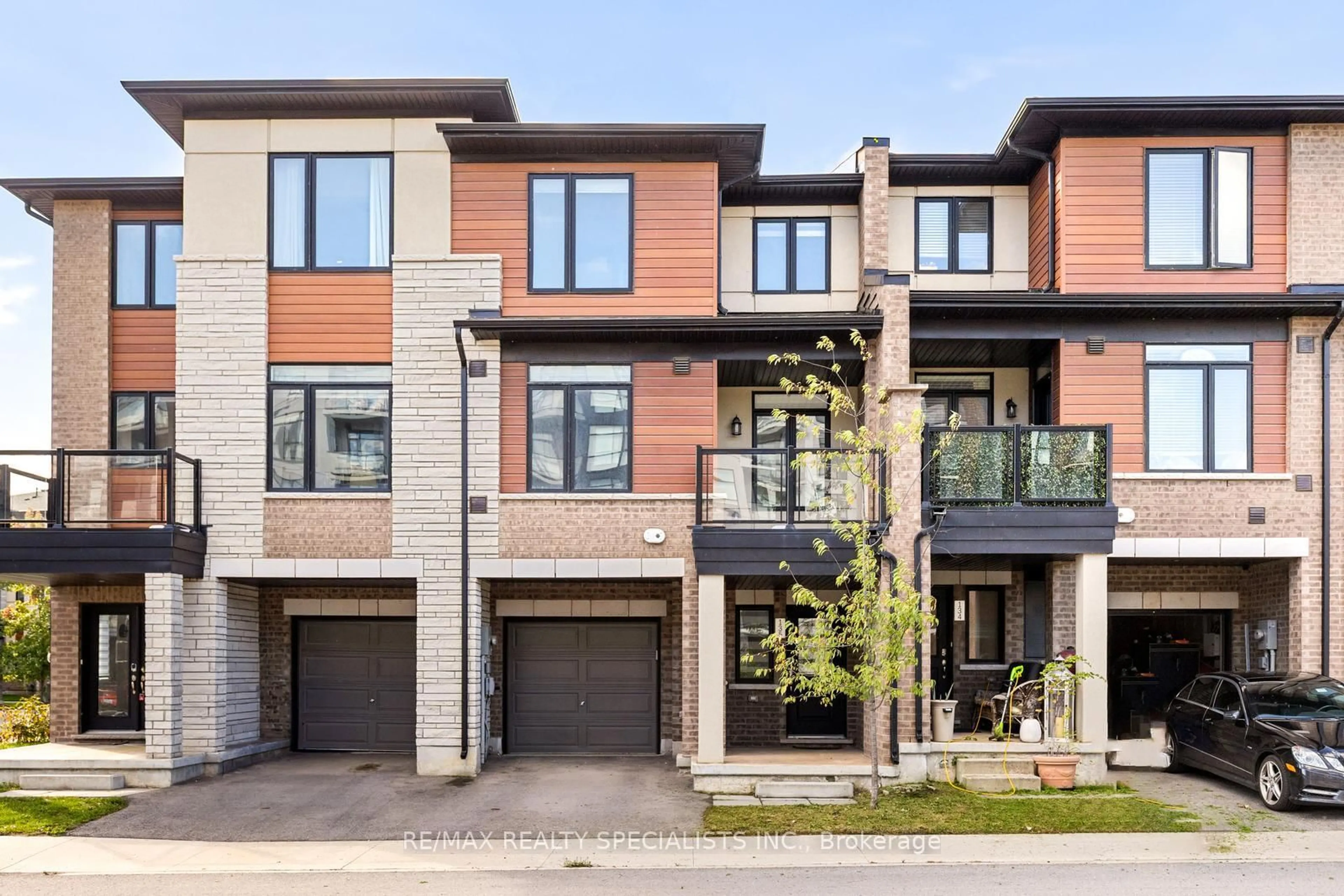 Home with brick exterior material, street for 590 North Service Rd #135, Hamilton Ontario L8E 0K5