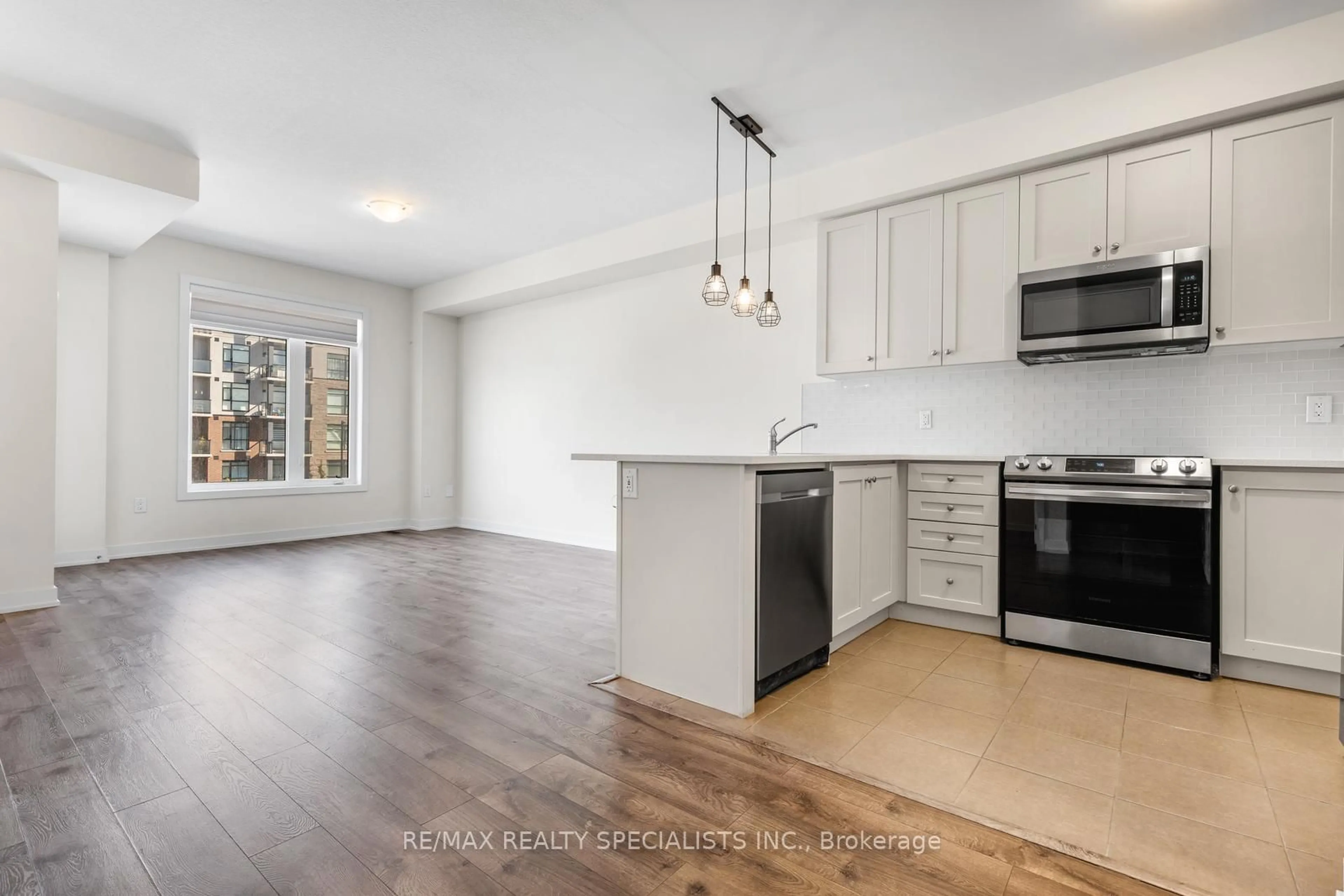 Open concept kitchen, unknown for 590 North Service Rd #135, Hamilton Ontario L8E 0K5