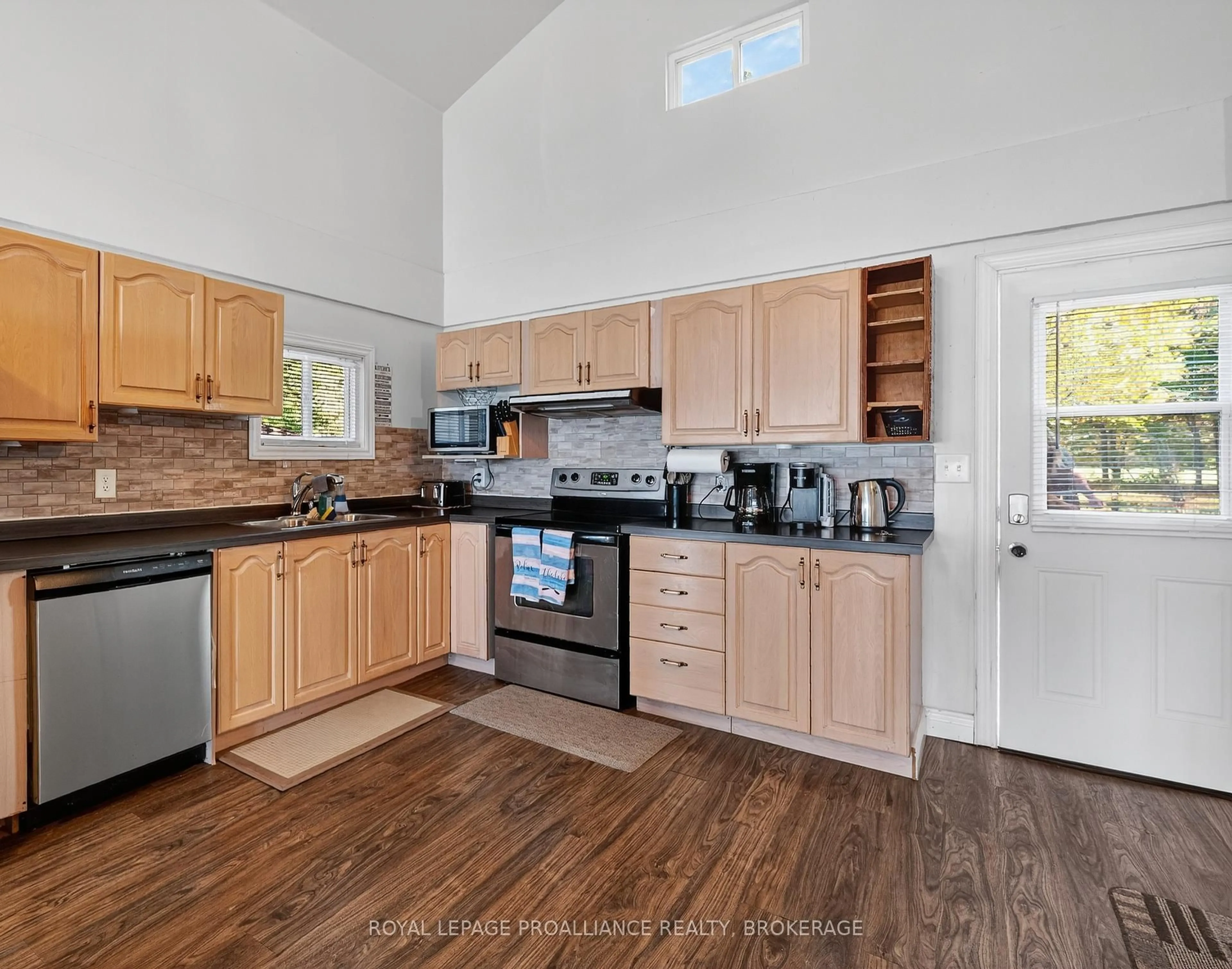 Open concept kitchen, unknown for 14 Morgan's Point Lane #B, Wolfe Island Ontario K0H 2Y0