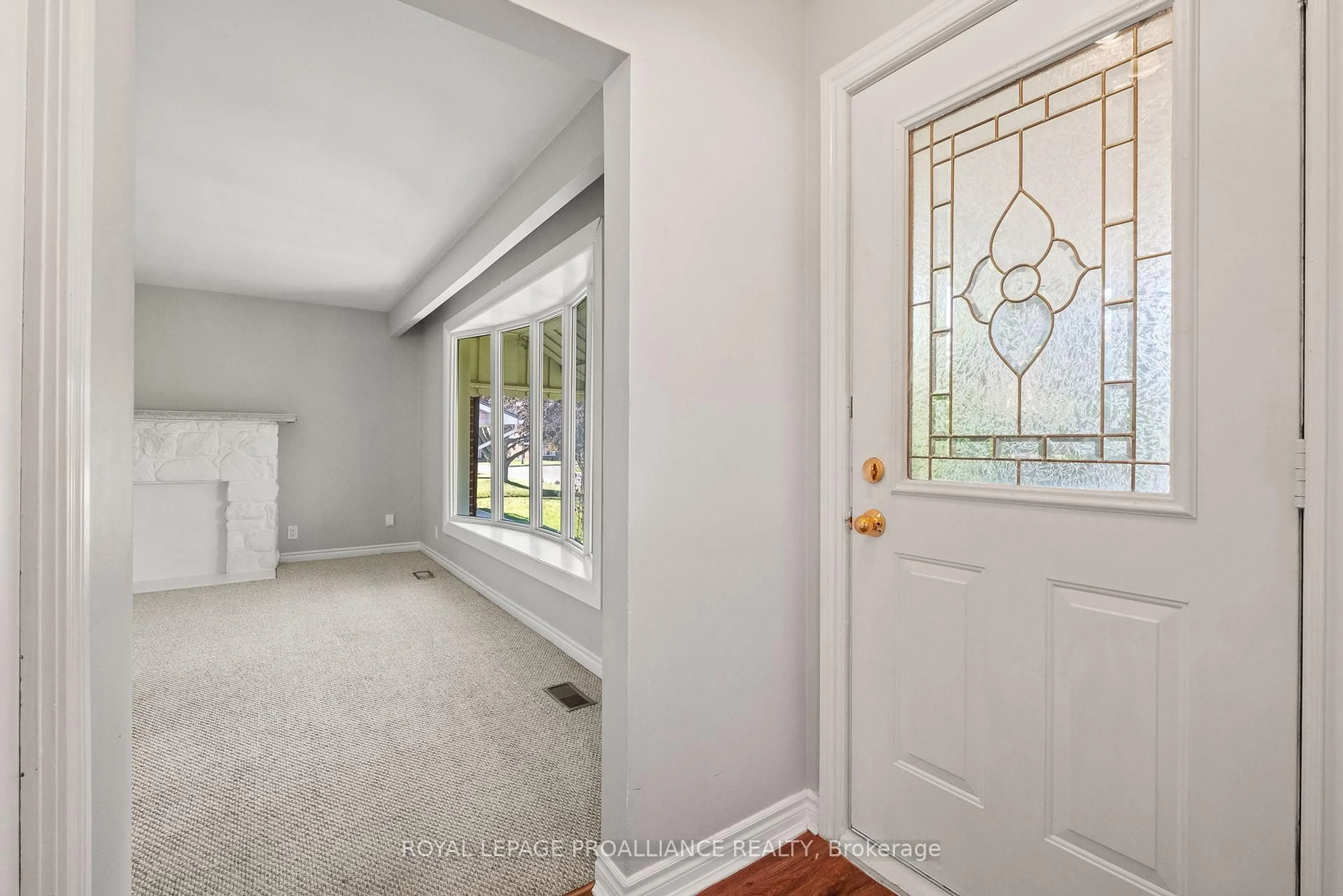 Indoor entryway for 598 Hayden Cres, Cobourg Ontario K9A 2V2