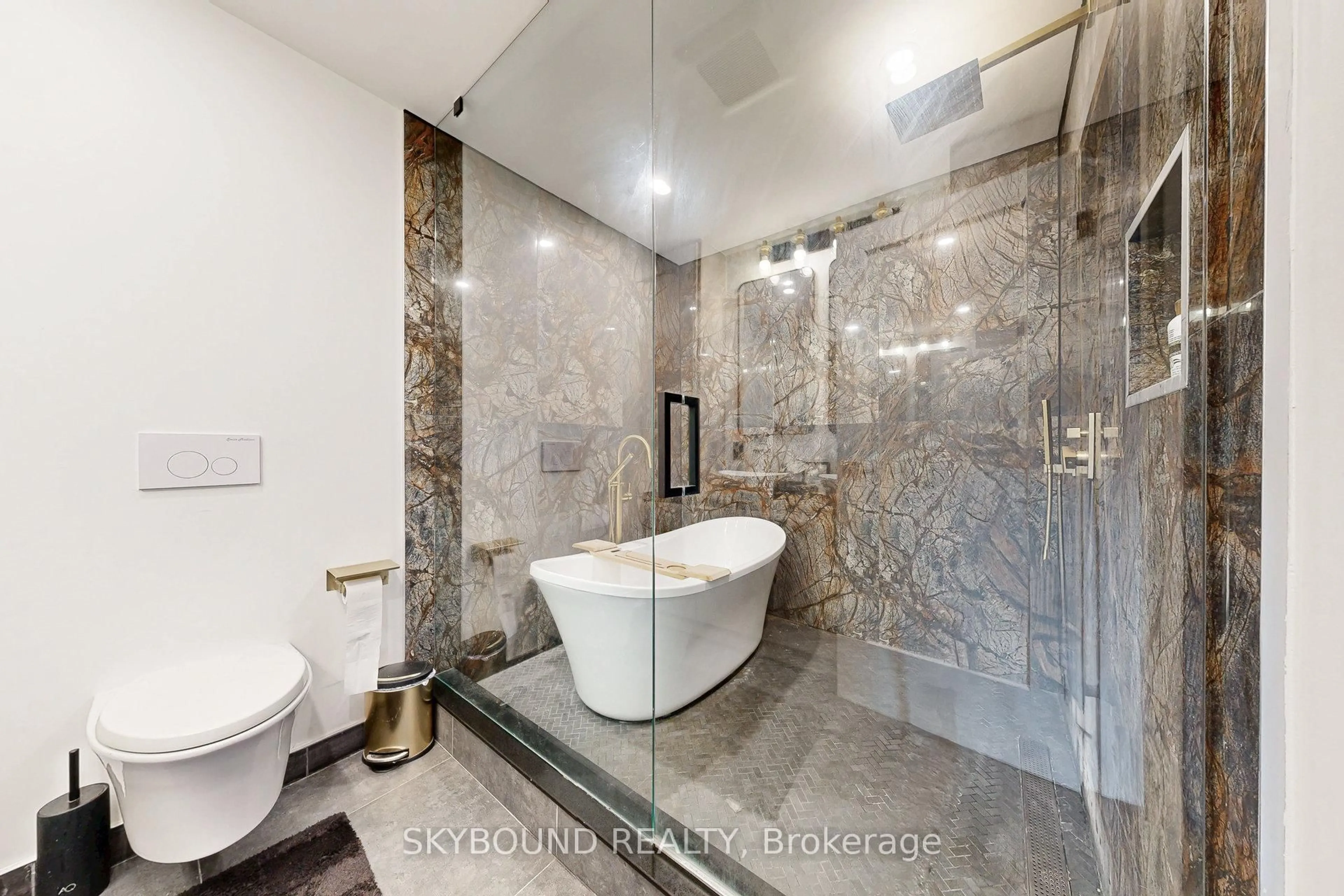 Contemporary bathroom, ceramic/tile floor for 23 Hildegard Dr, Hamilton Ontario L8K 5S1