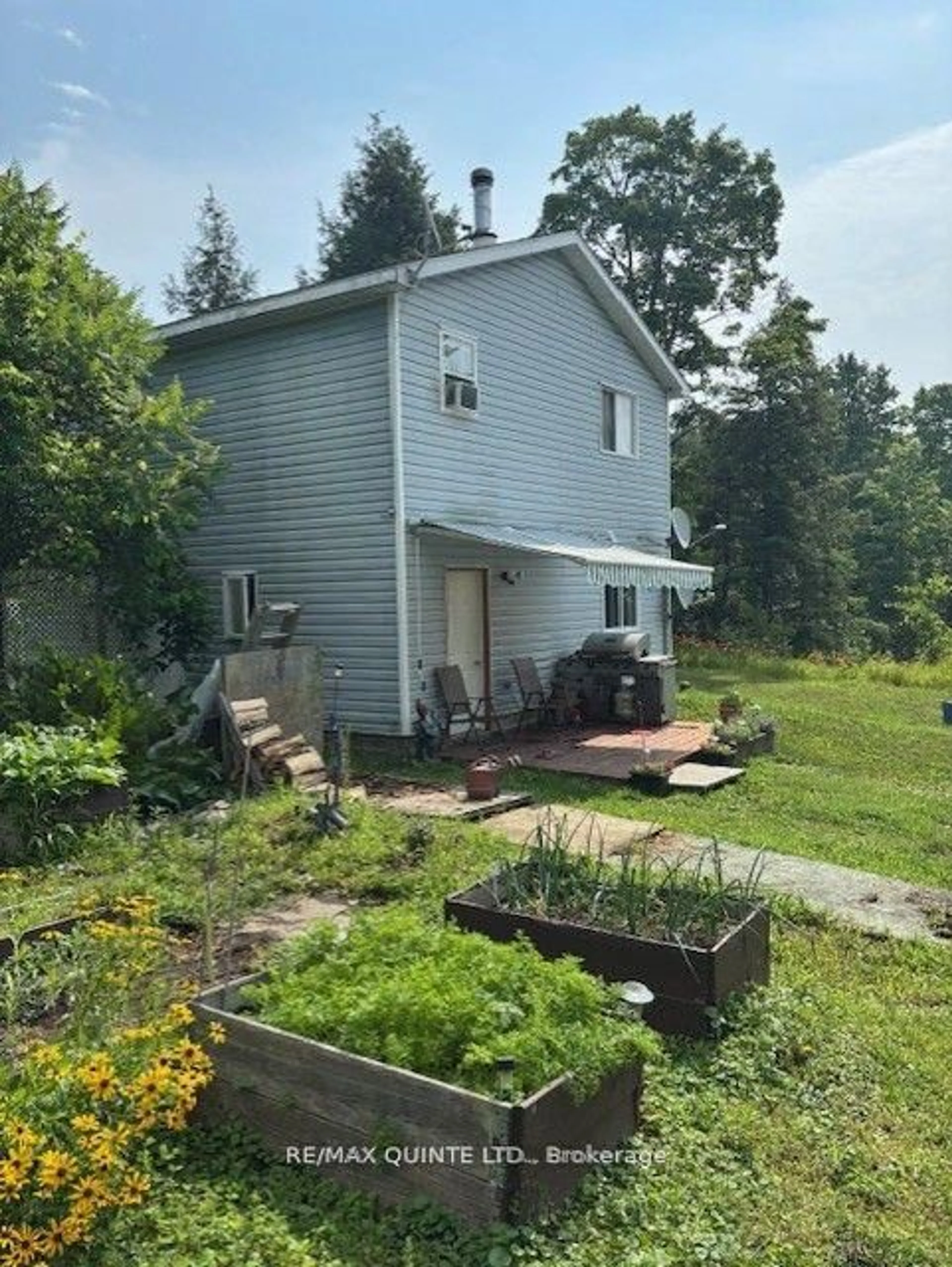 A pic from outside/outdoor area/front of a property/back of a property/a pic from drone, unknown for 18610 Hwy 62 Highway, Madoc Ontario K0K 2K0