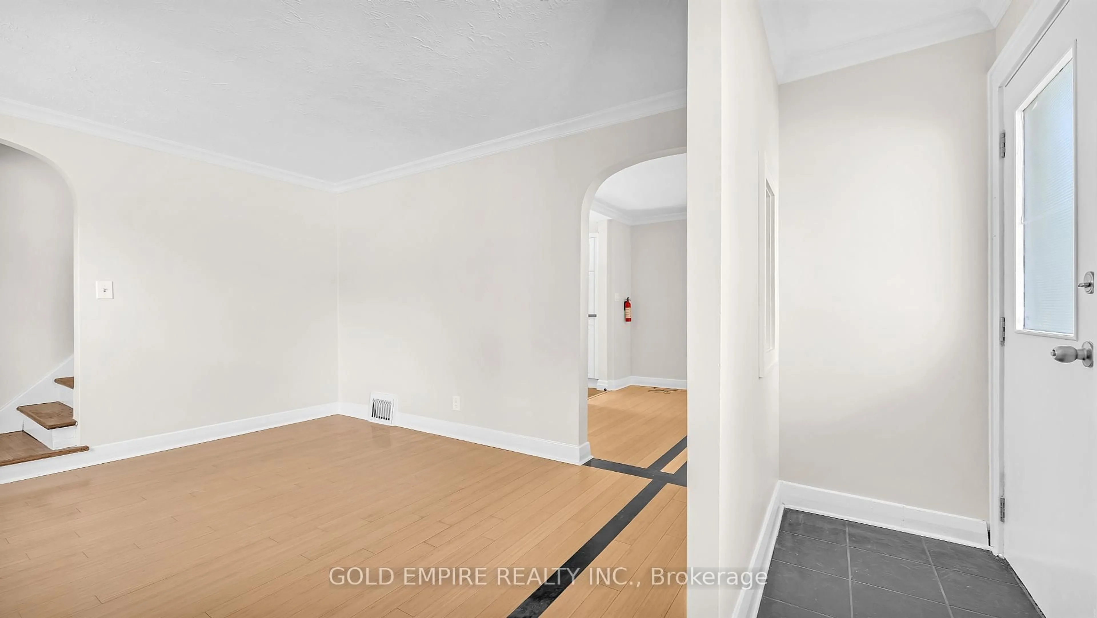 A pic of a room for 727 Whetter Ave, London South Ontario N6C 2H1