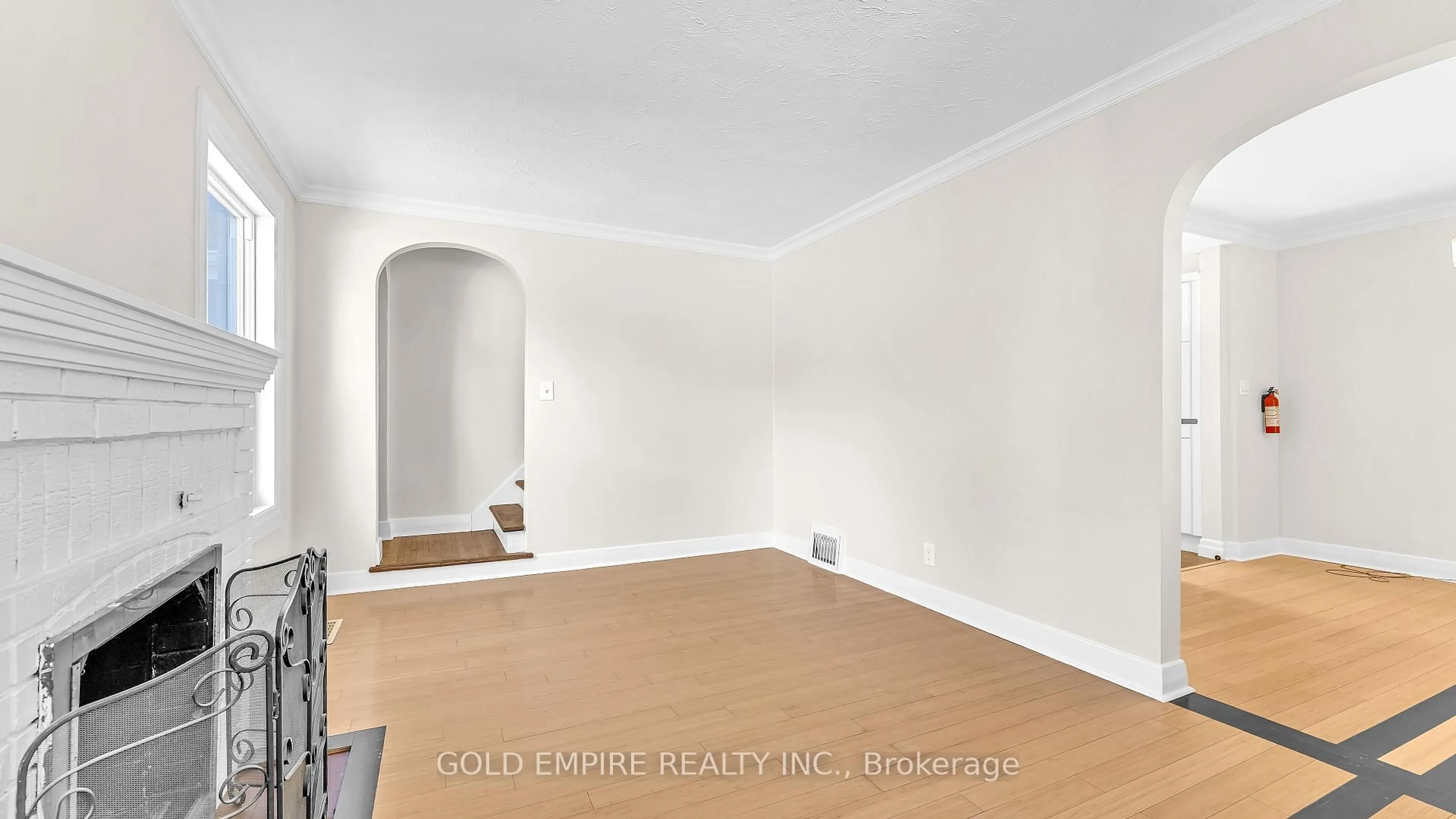 A pic of a room for 727 Whetter Ave, London South Ontario N6C 2H1