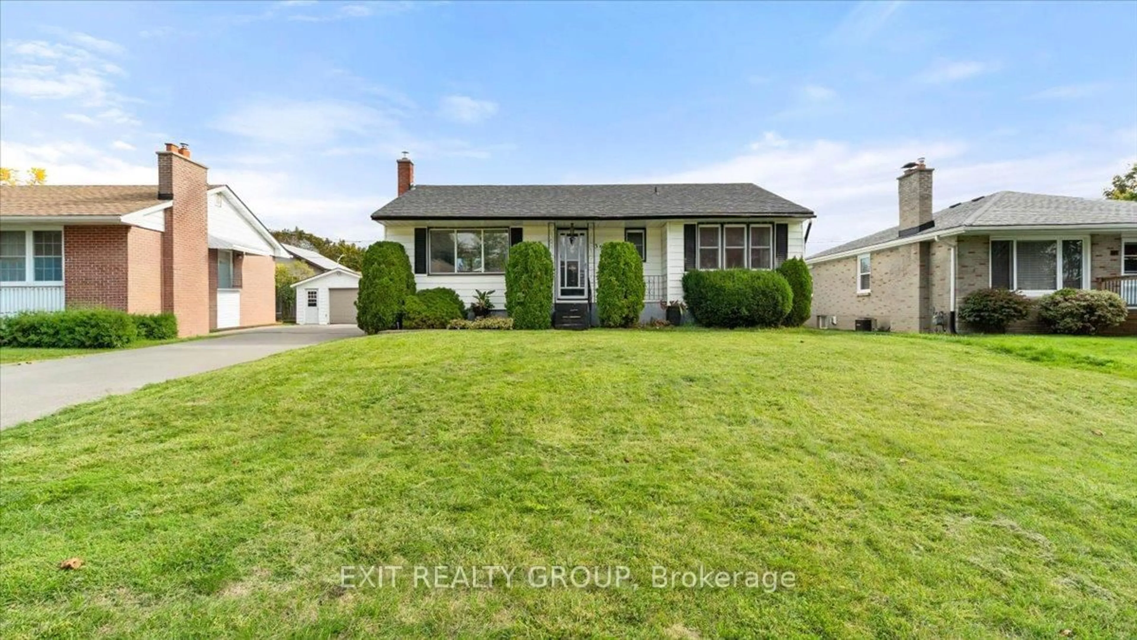 Home with vinyl exterior material, street for 39 Second Ave, Quinte West Ontario K8V 5M5