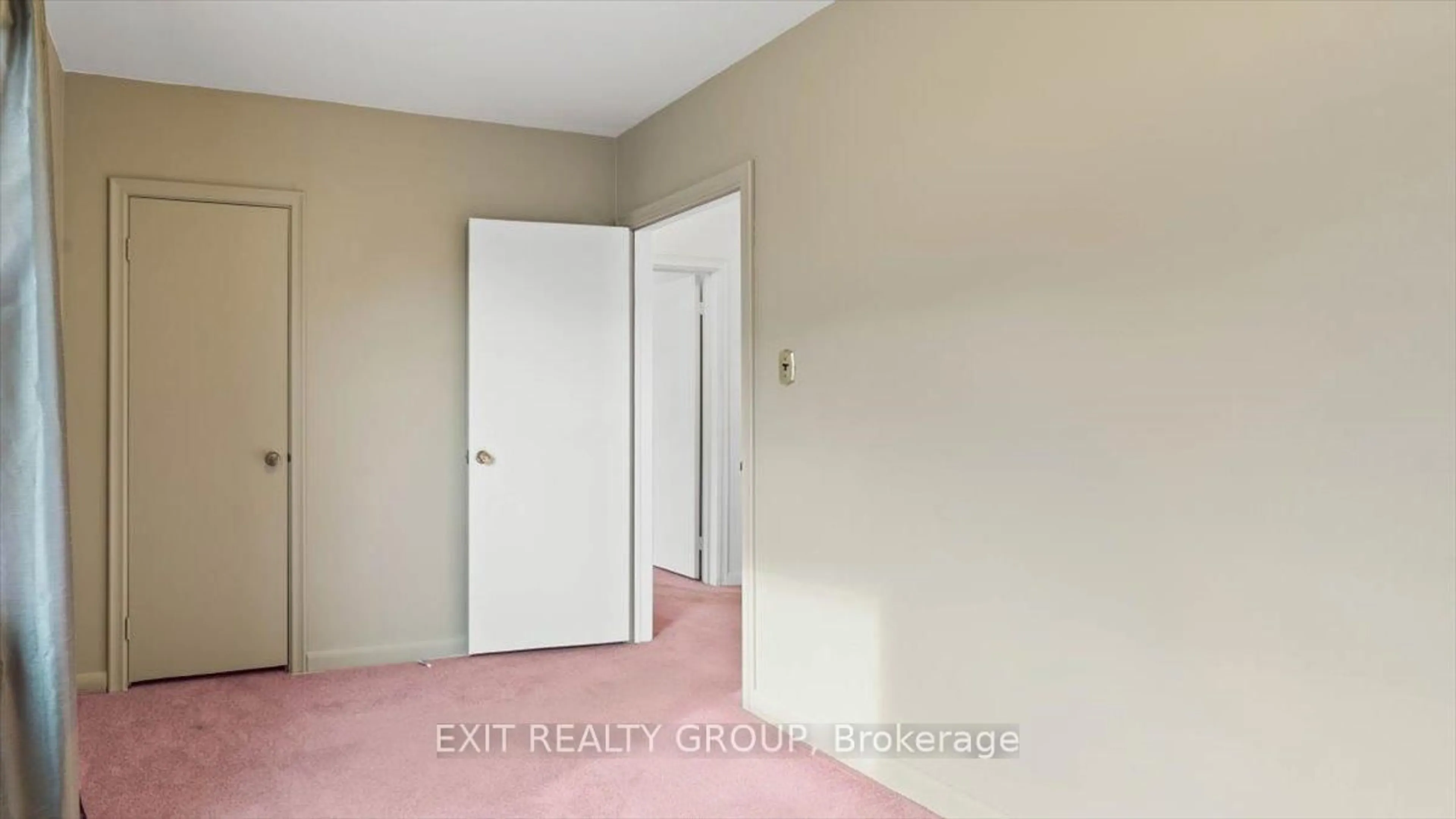 A pic of a room for 39 Second Ave, Quinte West Ontario K8V 5M5