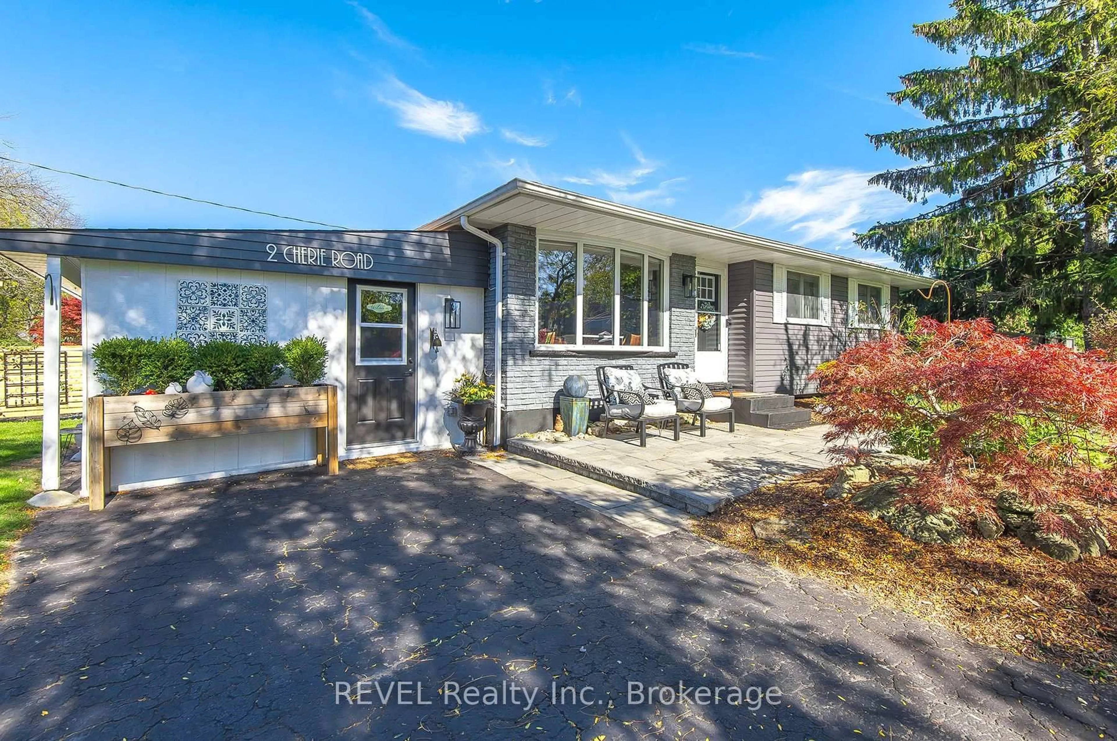 Unknown for 2 Cherie Rd, St. Catharines Ontario L2M 6J9