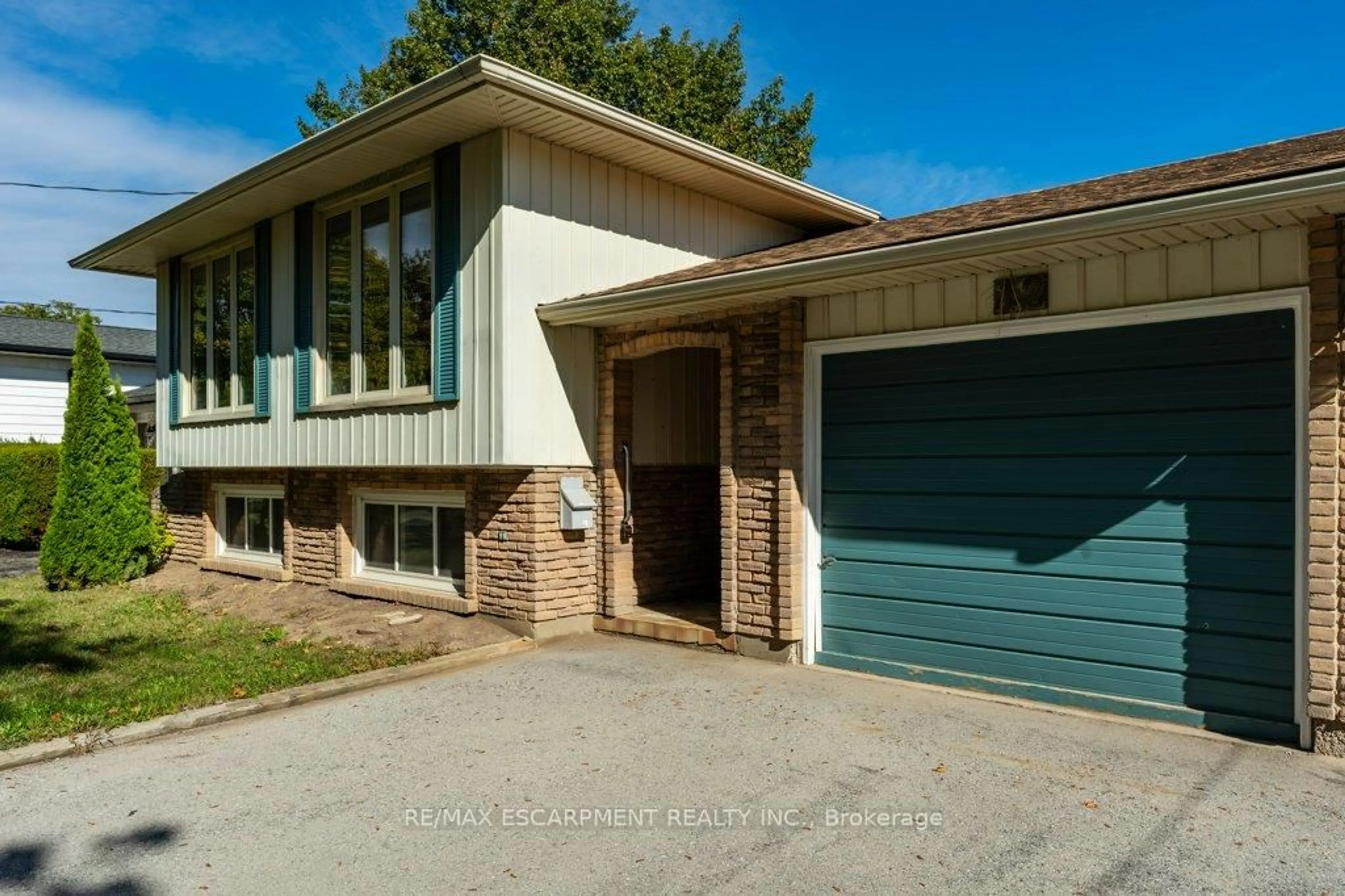 Home with brick exterior material, street for 12 Shoreline Dr, St. Catharines Ontario L2N 3V8