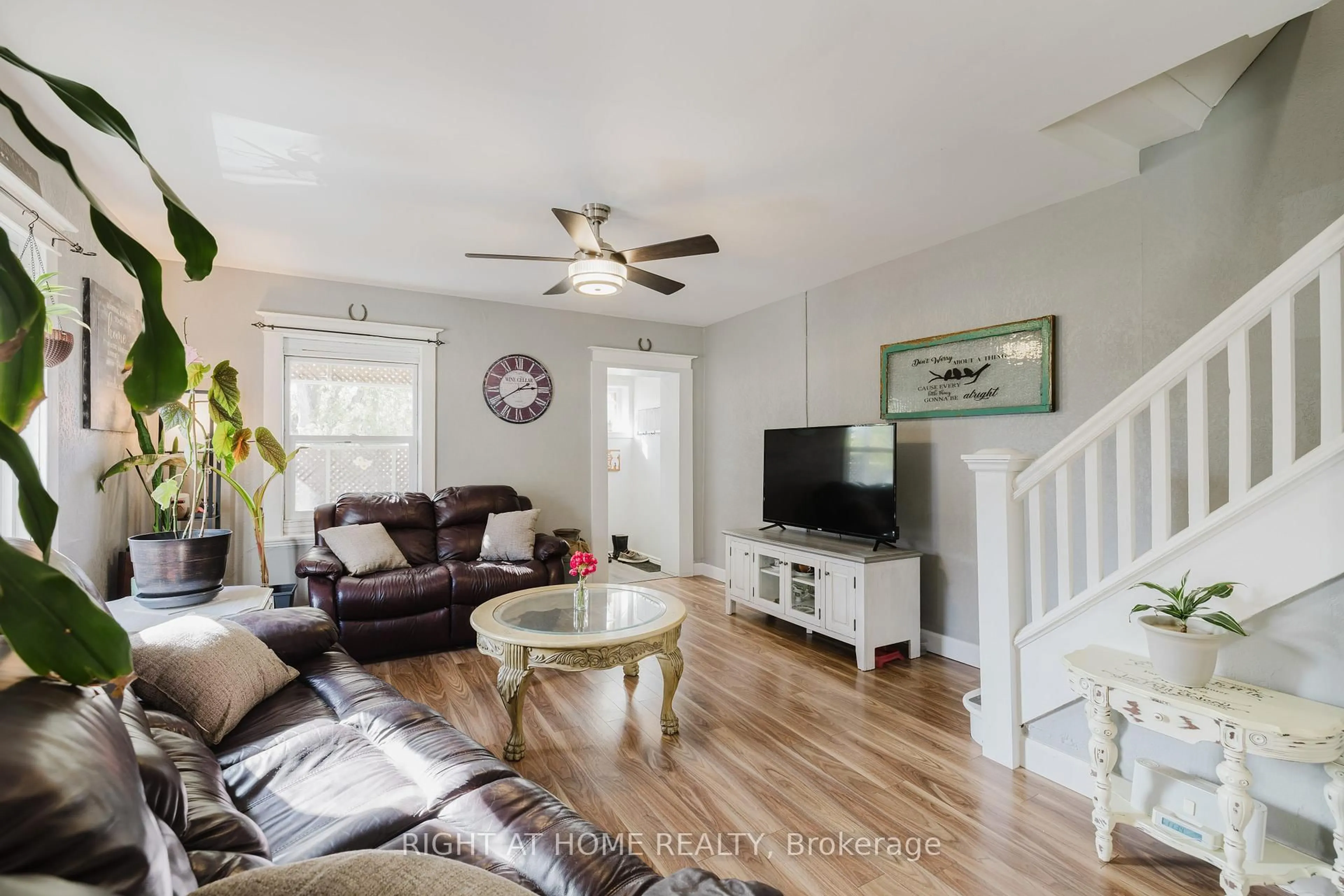 Living room with furniture, unknown for 26 O'Brien St, Limoges Ontario K0K 2M0