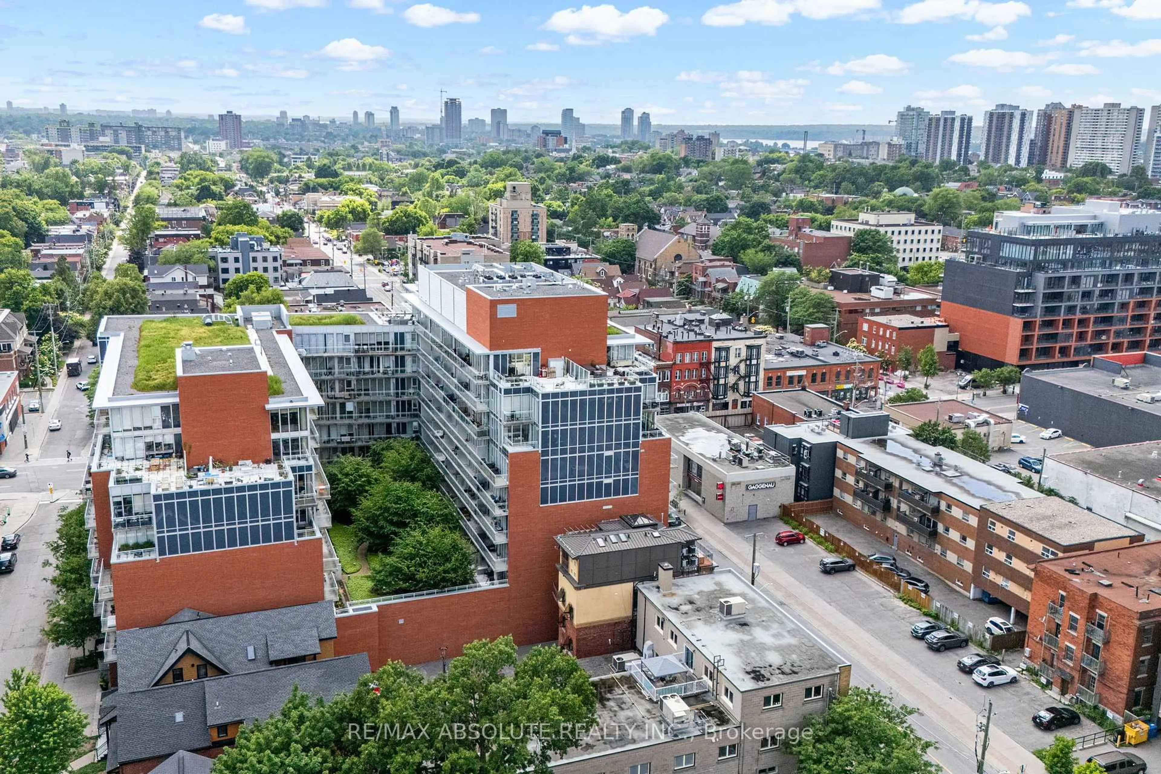 A pic from outside/outdoor area/front of a property/back of a property/a pic from drone, city buildings view from balcony for 354 Gladstone Ave #906, Ottawa Ontario K2P 0R4